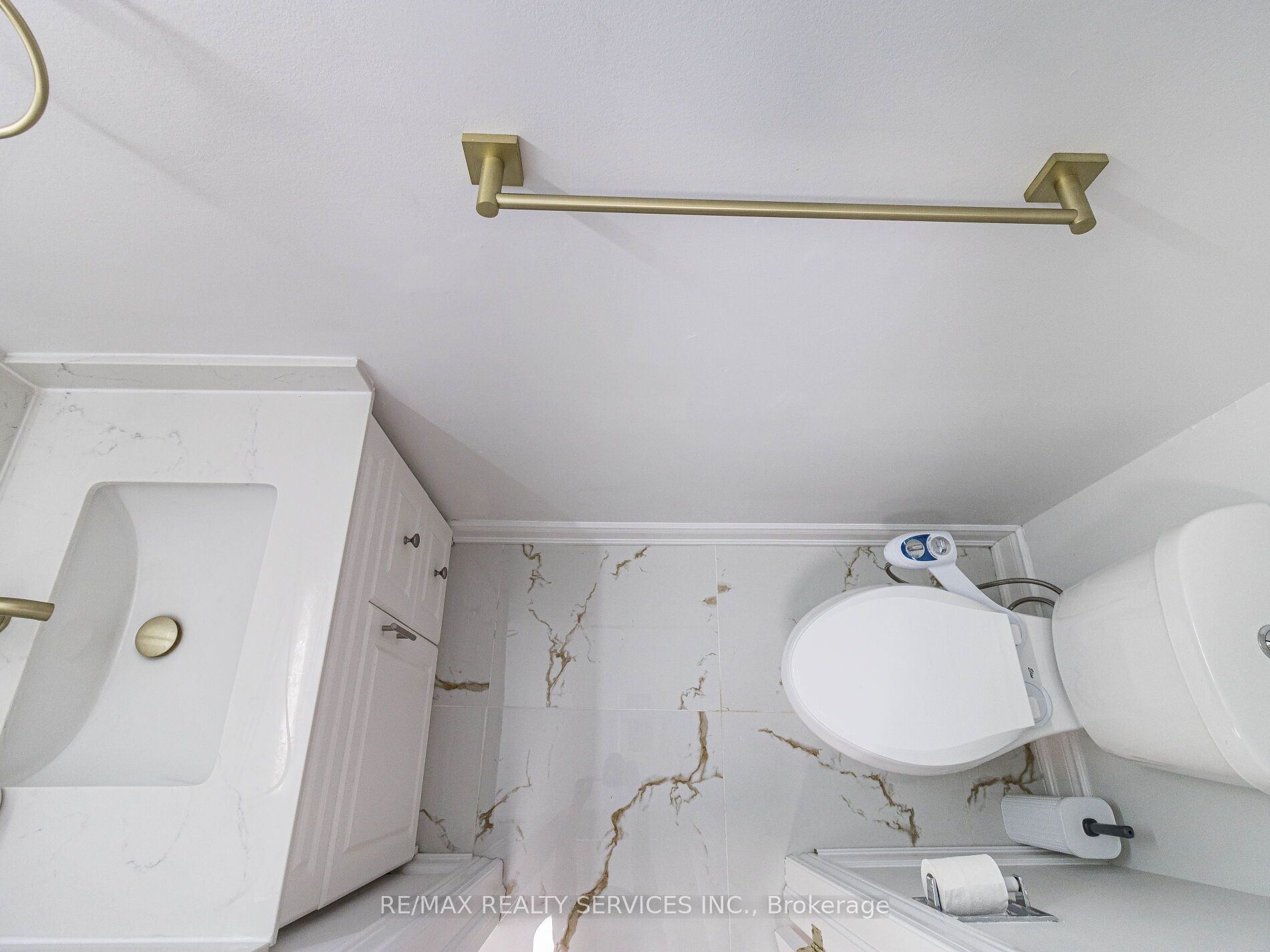 10 Nuttall St