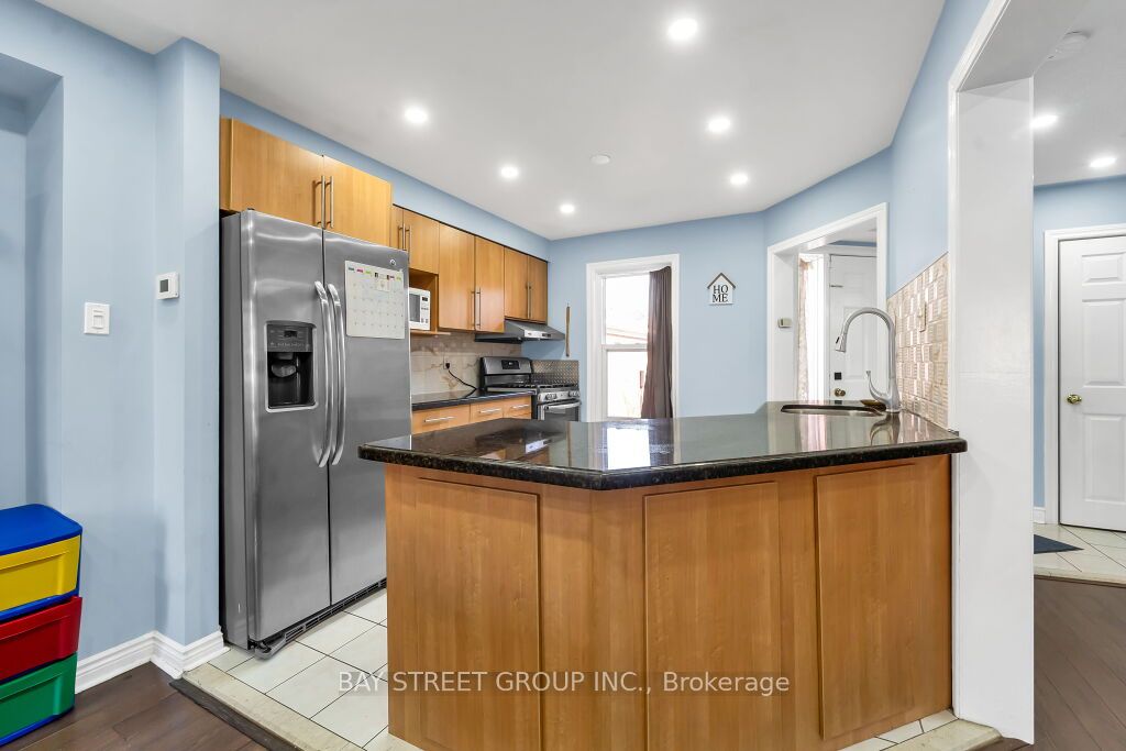 39 Blue Spruce Street