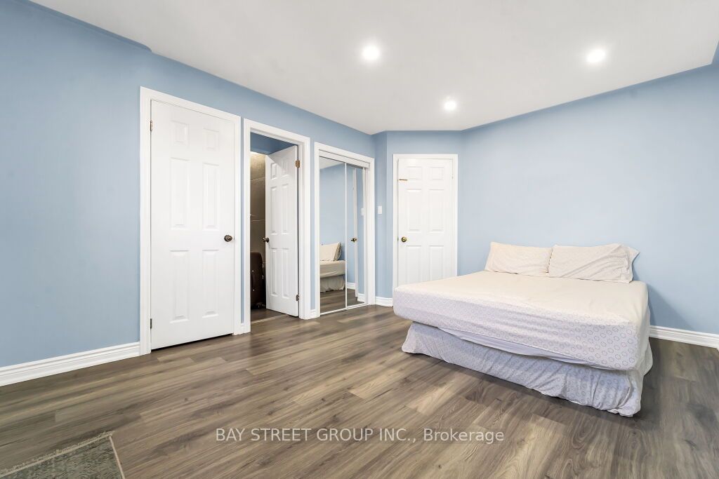 39 Blue Spruce Street