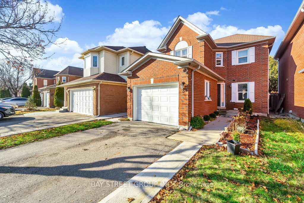 39 Blue Spruce Street