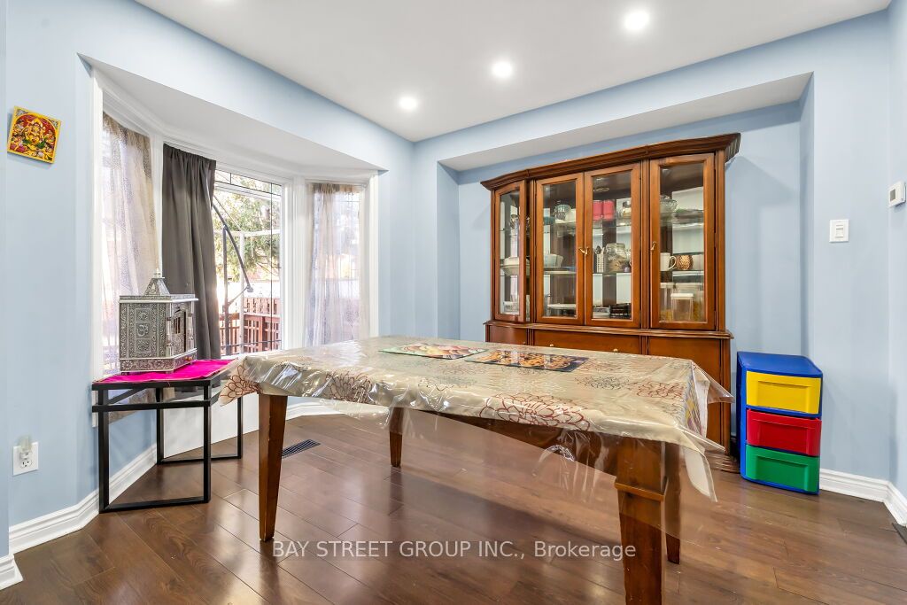 39 Blue Spruce Street