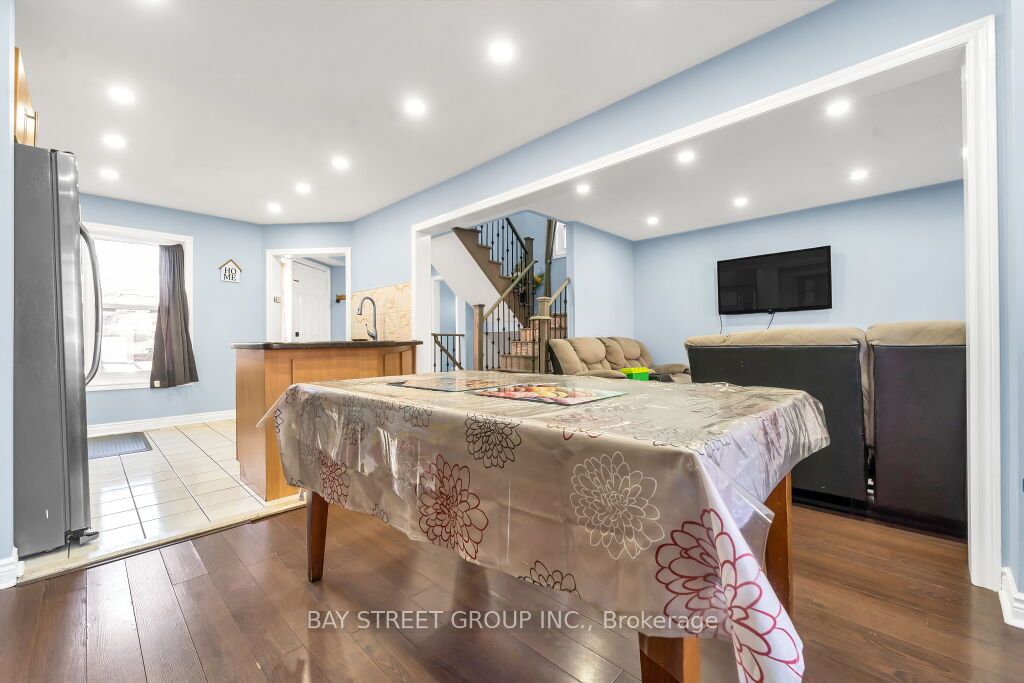 39 Blue Spruce Street