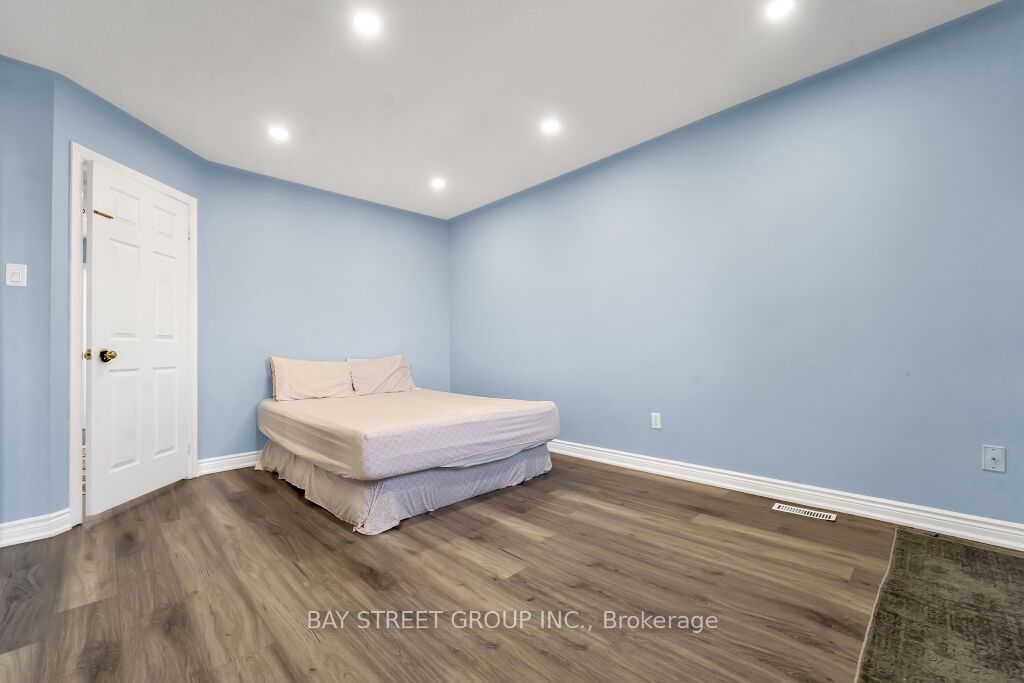 39 Blue Spruce Street