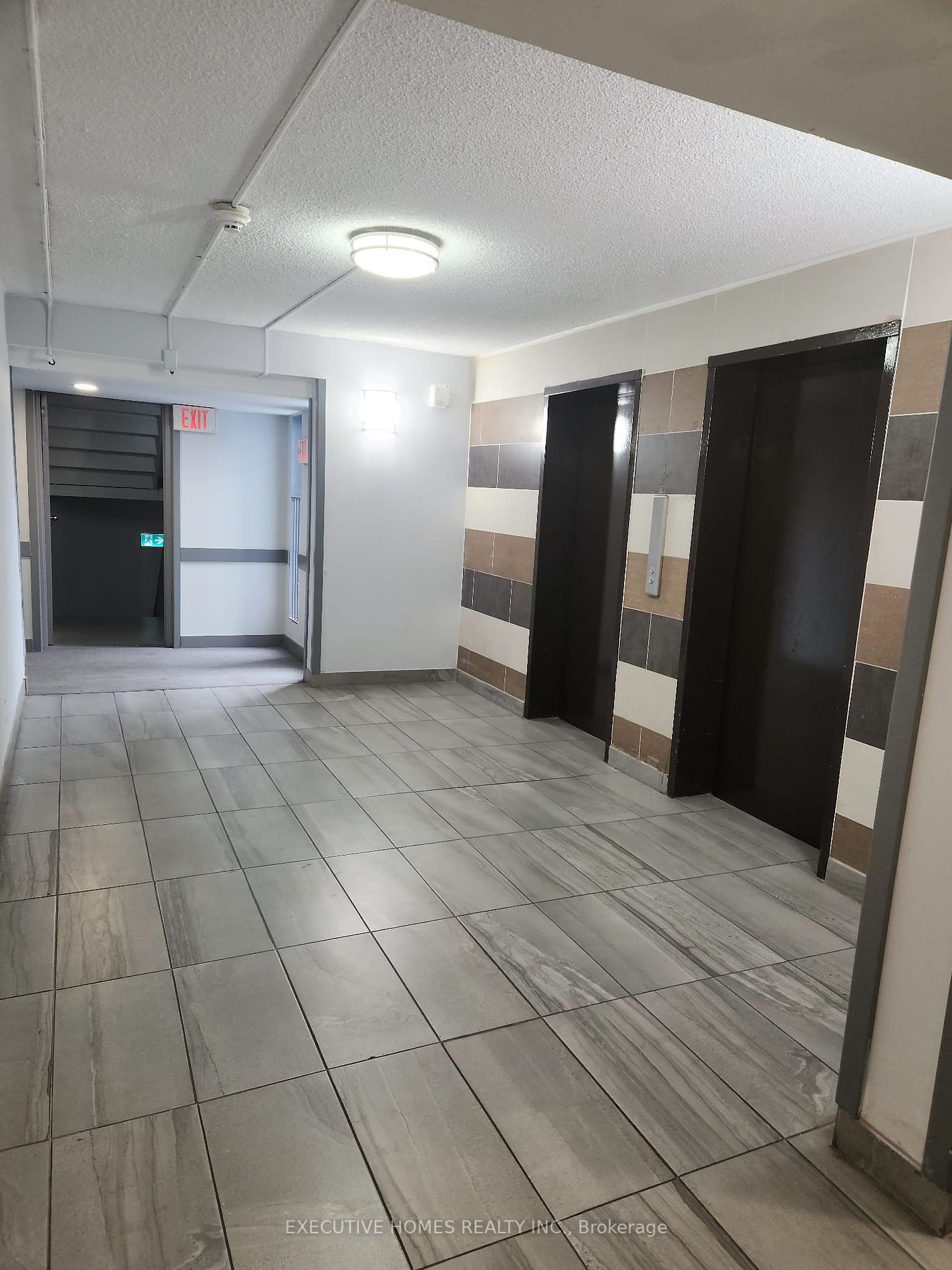 4673 Jane Street, #517