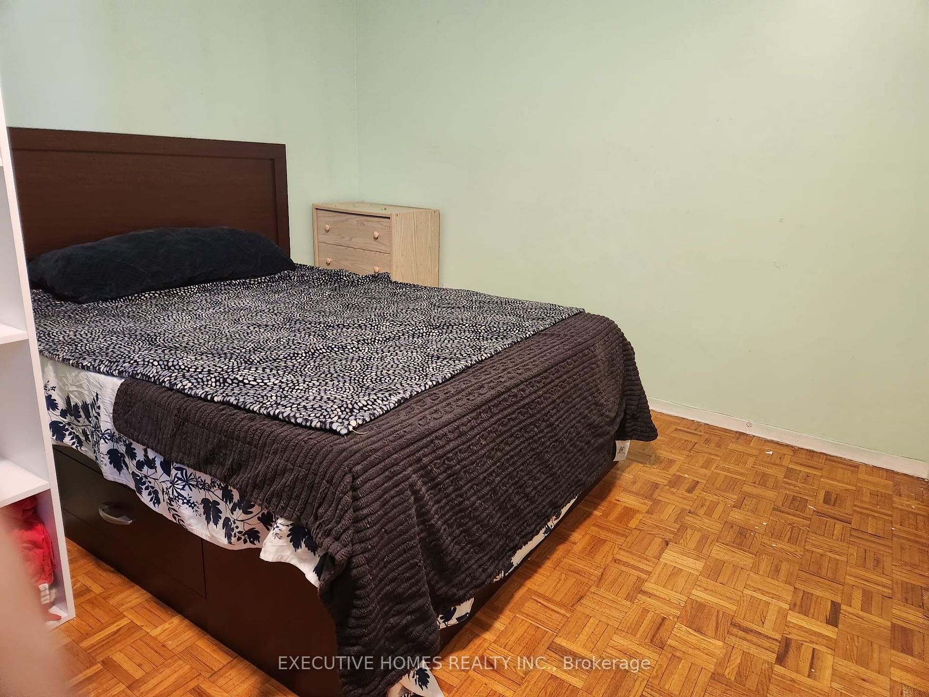 4673 Jane Street, #517