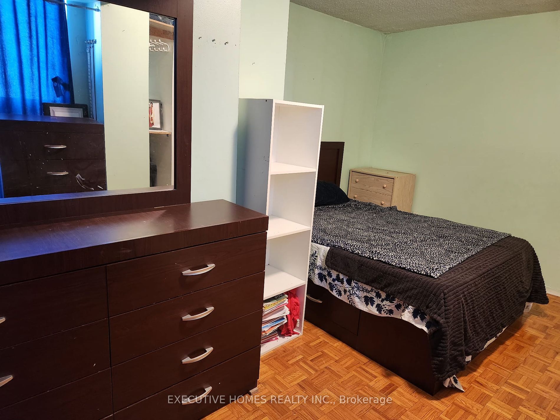 4673 Jane Street, #517