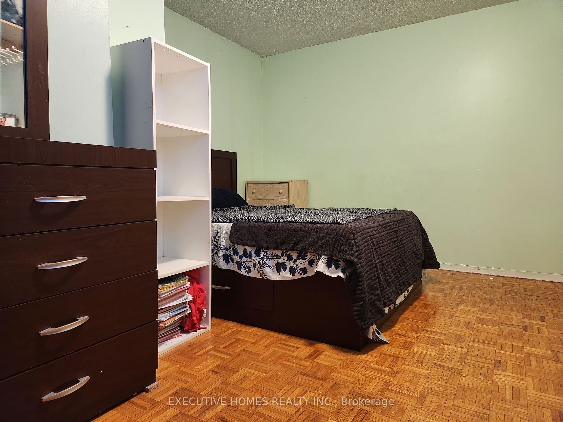 4673 Jane Street, #517