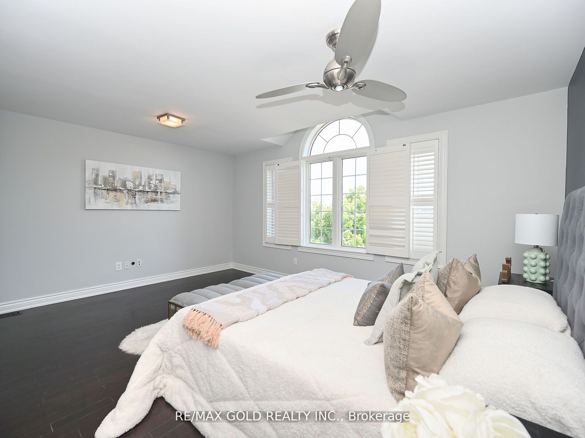 6 Oatfield Road
