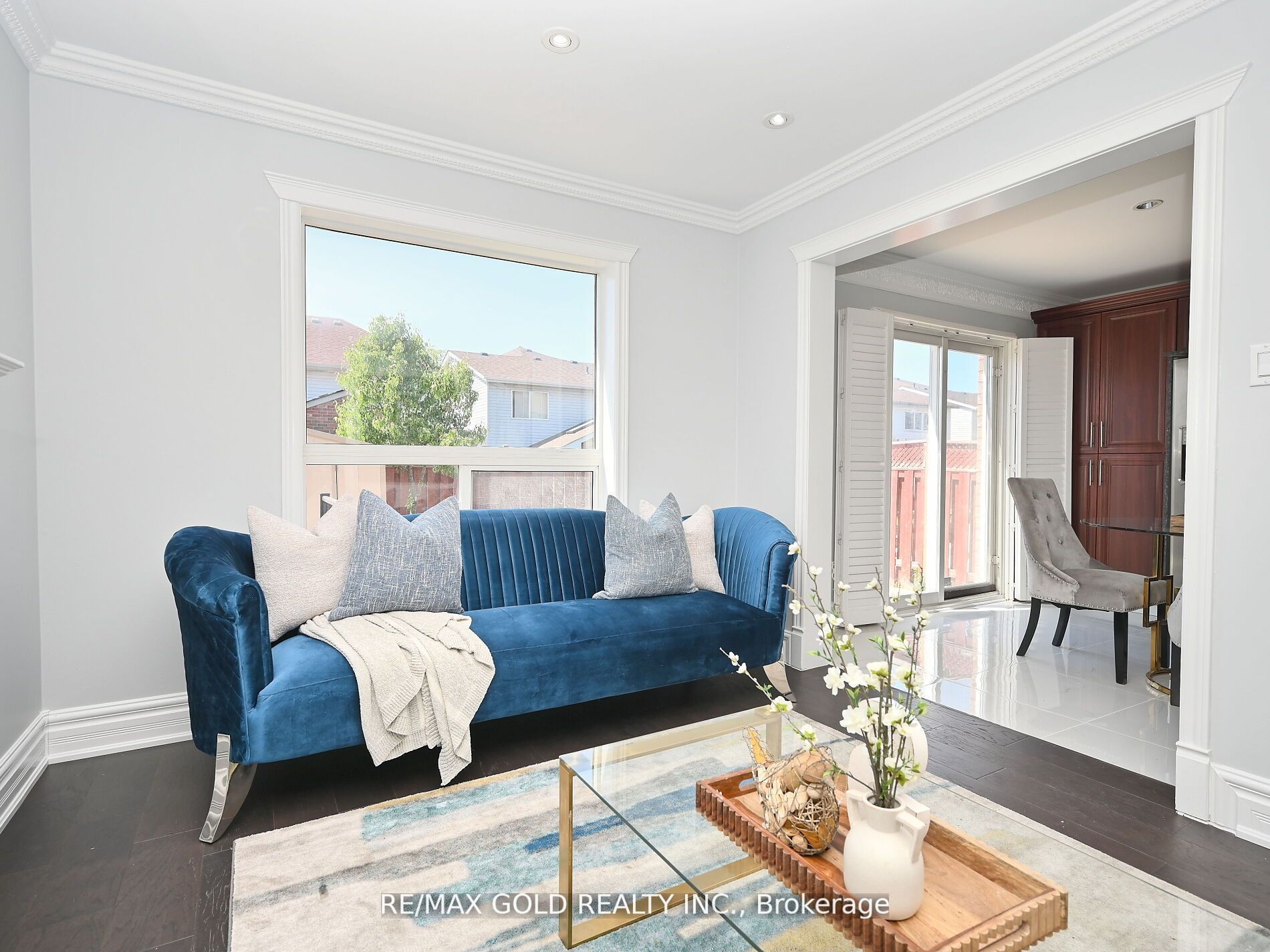 6 Oatfield Road
