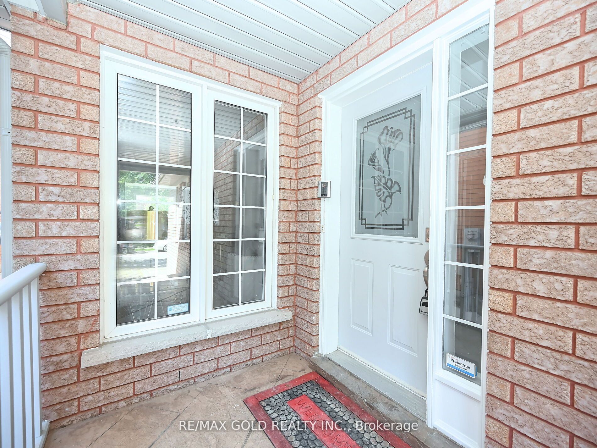 6 Oatfield Road
