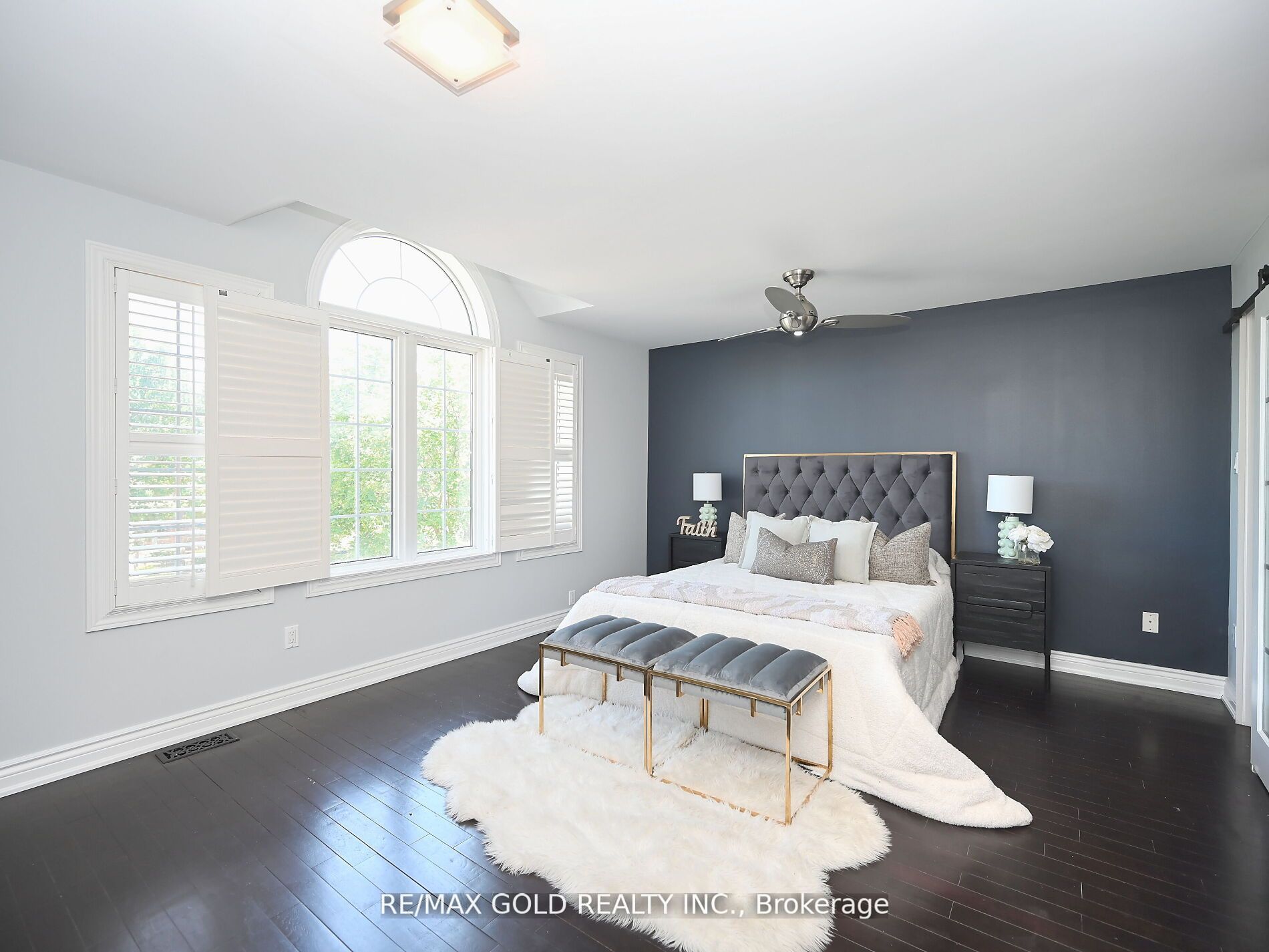 6 Oatfield Road