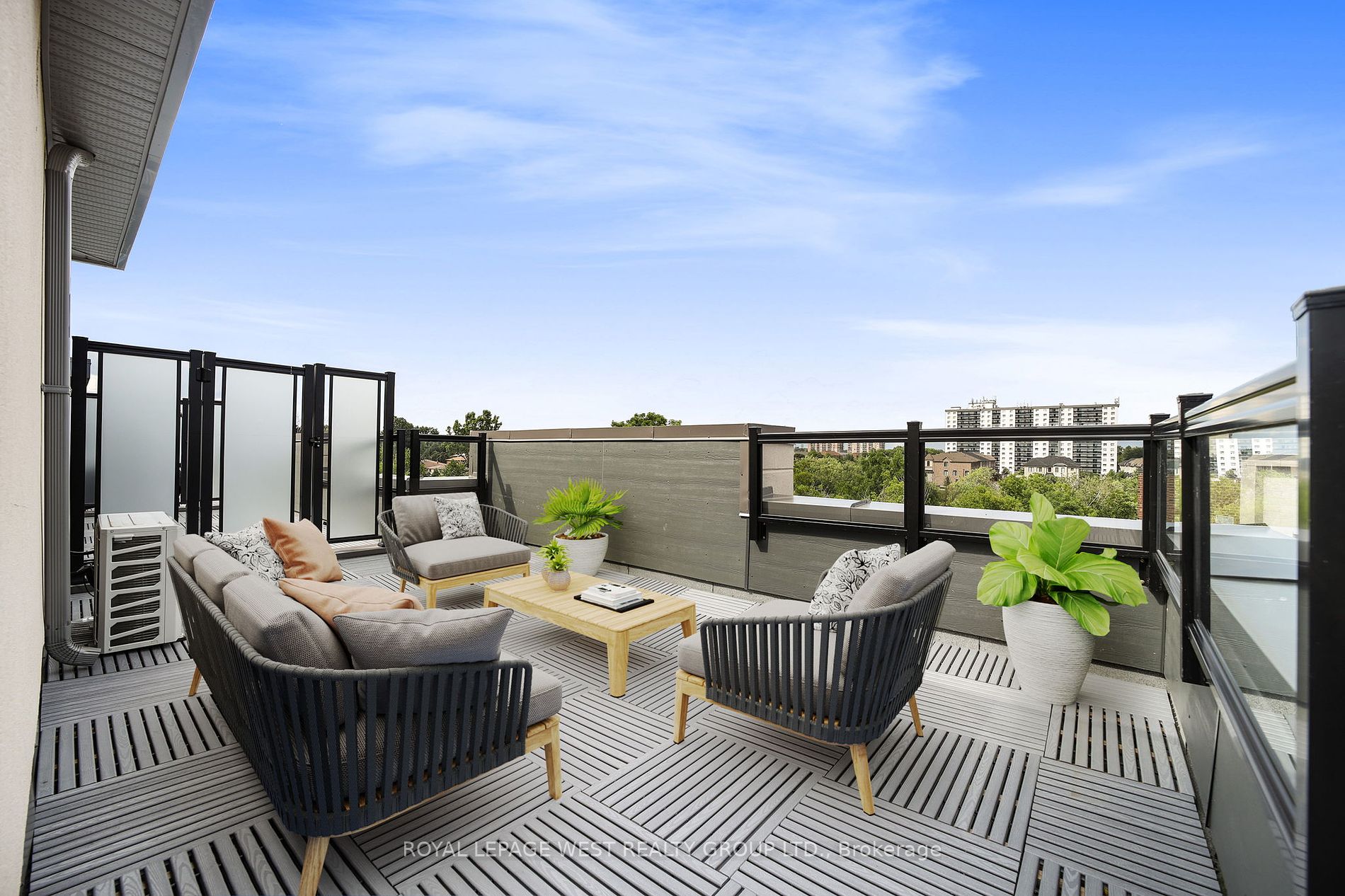 1115 Douglas Mccurdy Comm #208