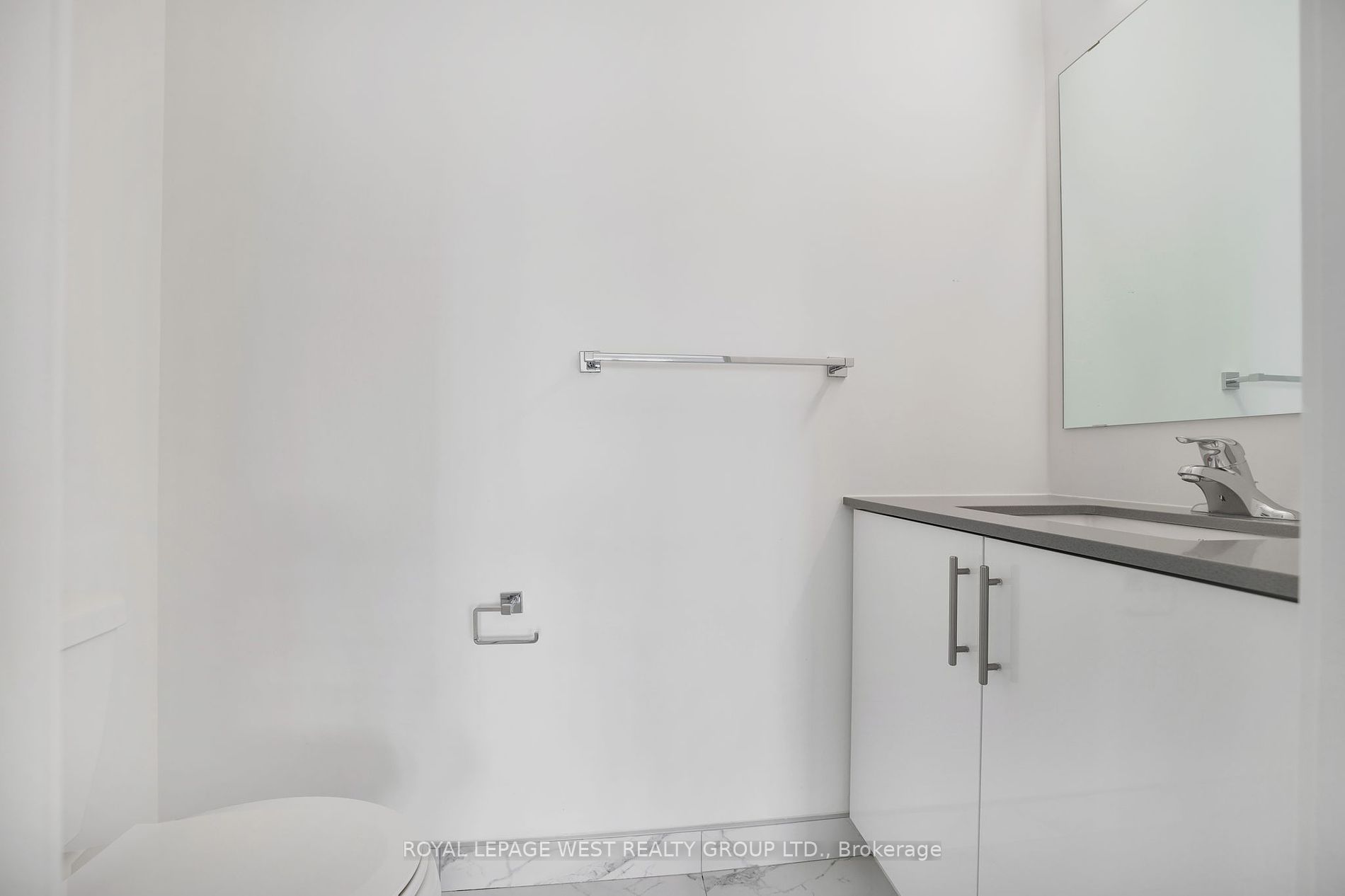 1115 Douglas Mccurdy Comm #208