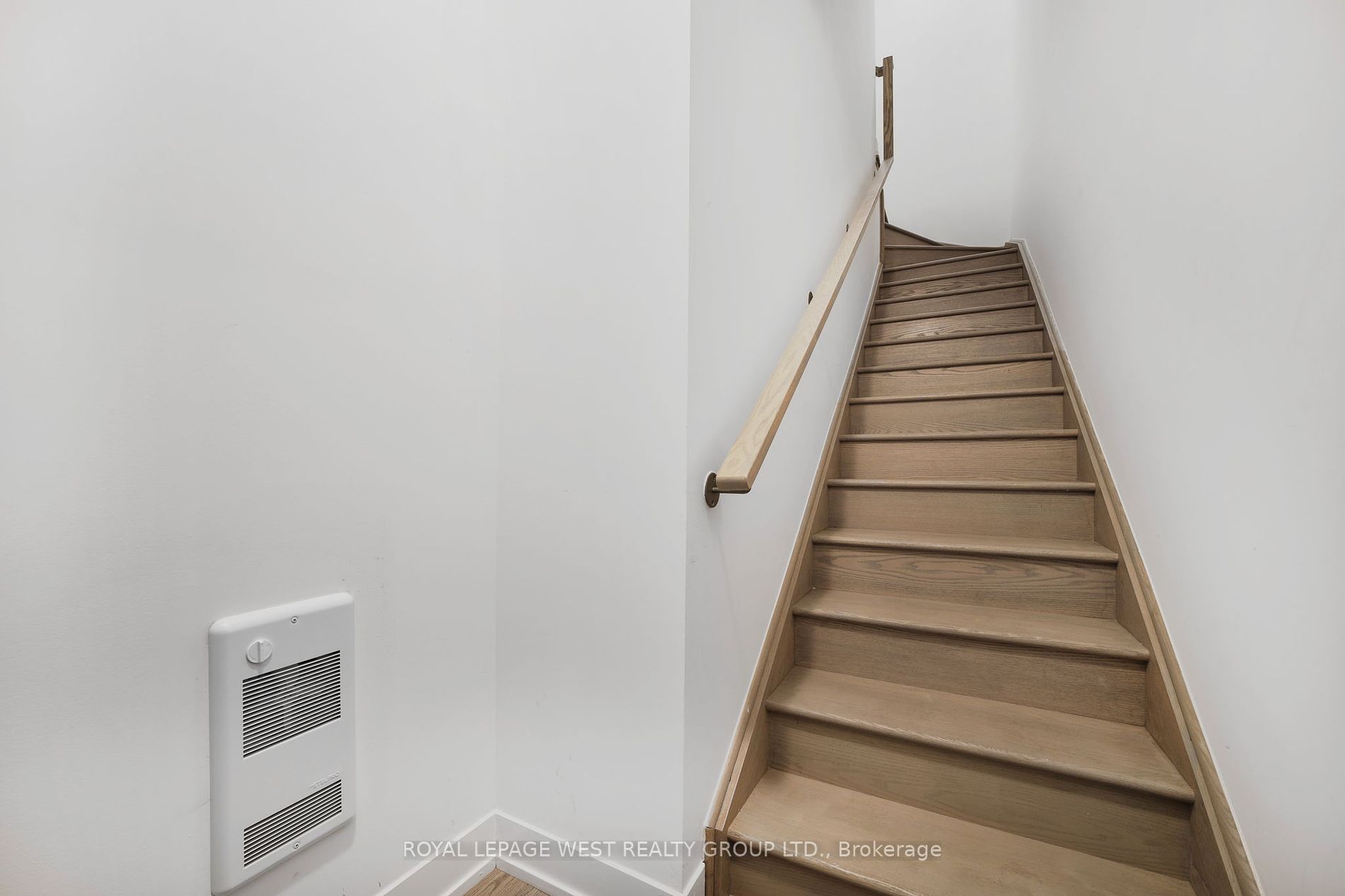 1115 Douglas Mccurdy Comm #208
