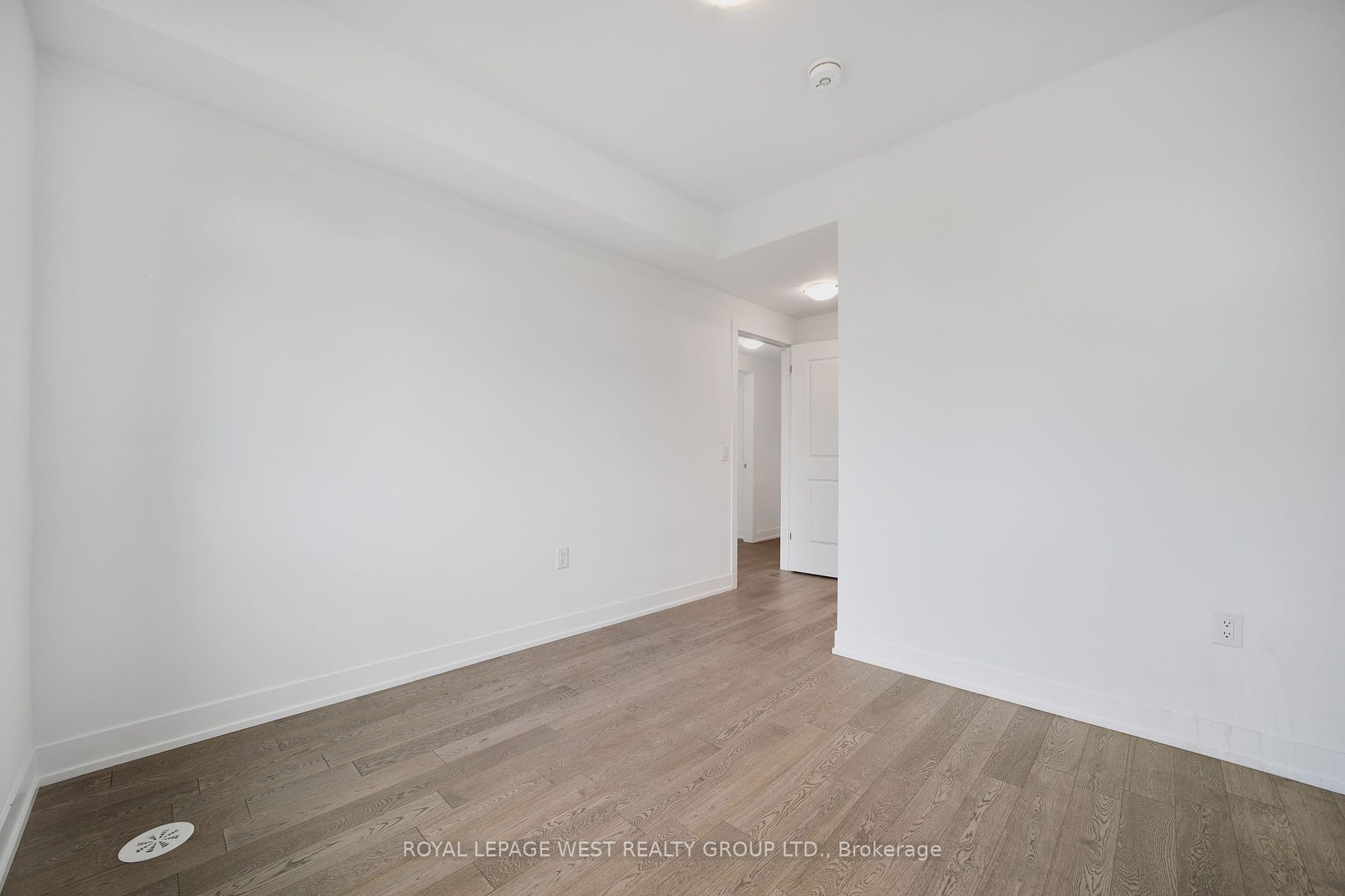 1115 Douglas Mccurdy Comm #208