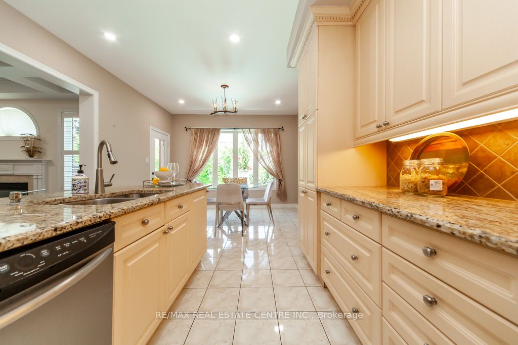 1387 Ferncrest Road