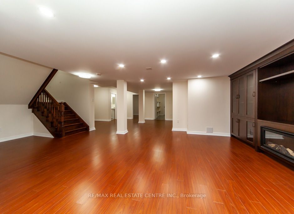 1387 Ferncrest Road