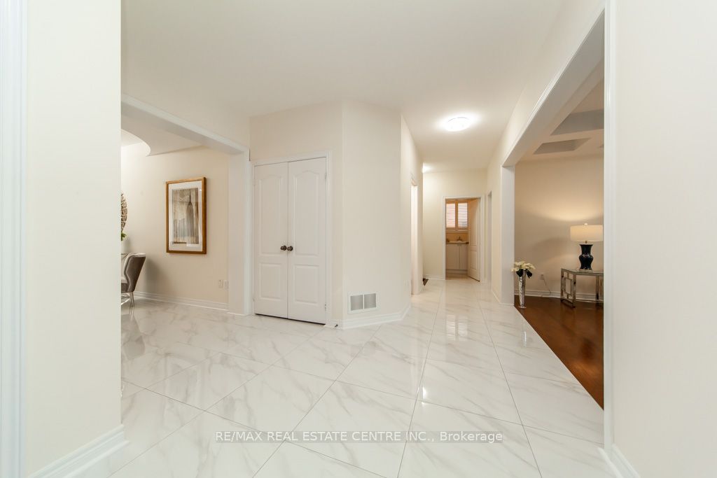 1387 Ferncrest Road
