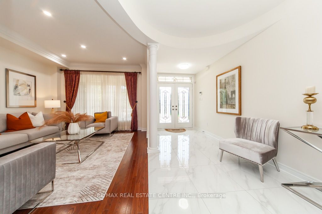 1387 Ferncrest Road