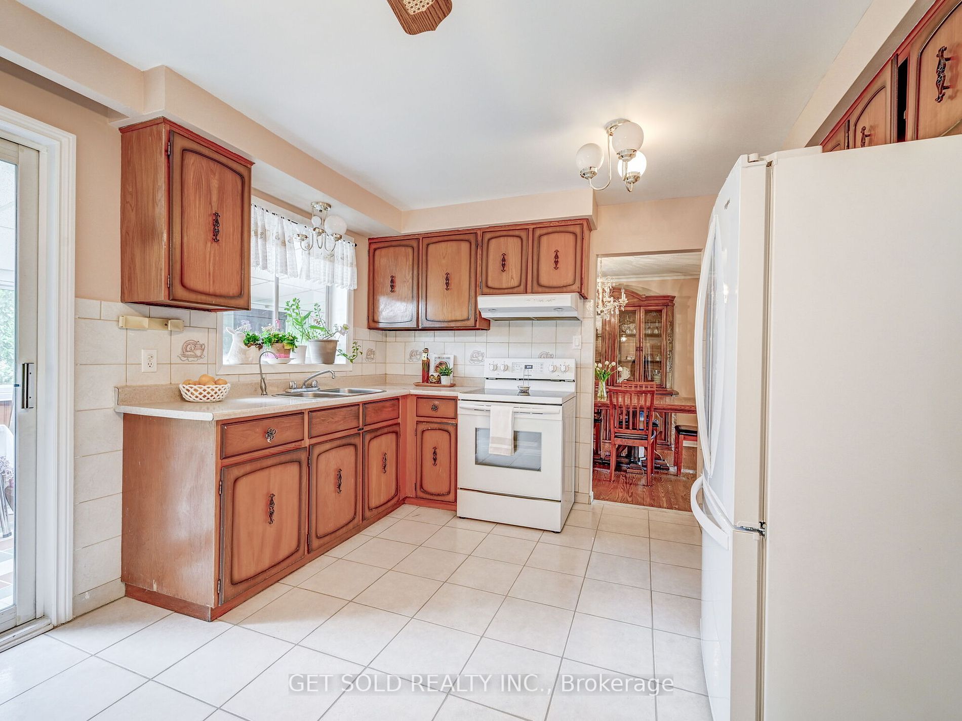 3651 Broomhill Crescent
