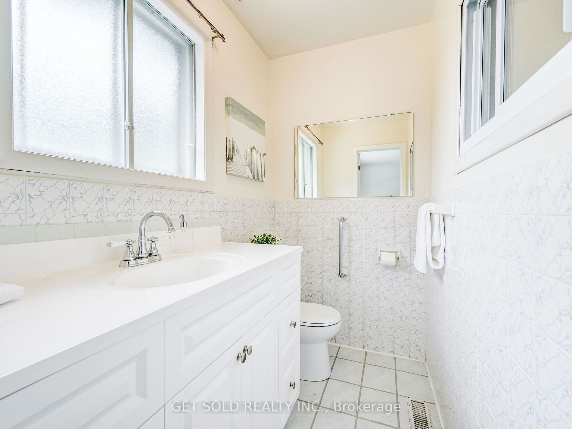 3651 Broomhill Crescent