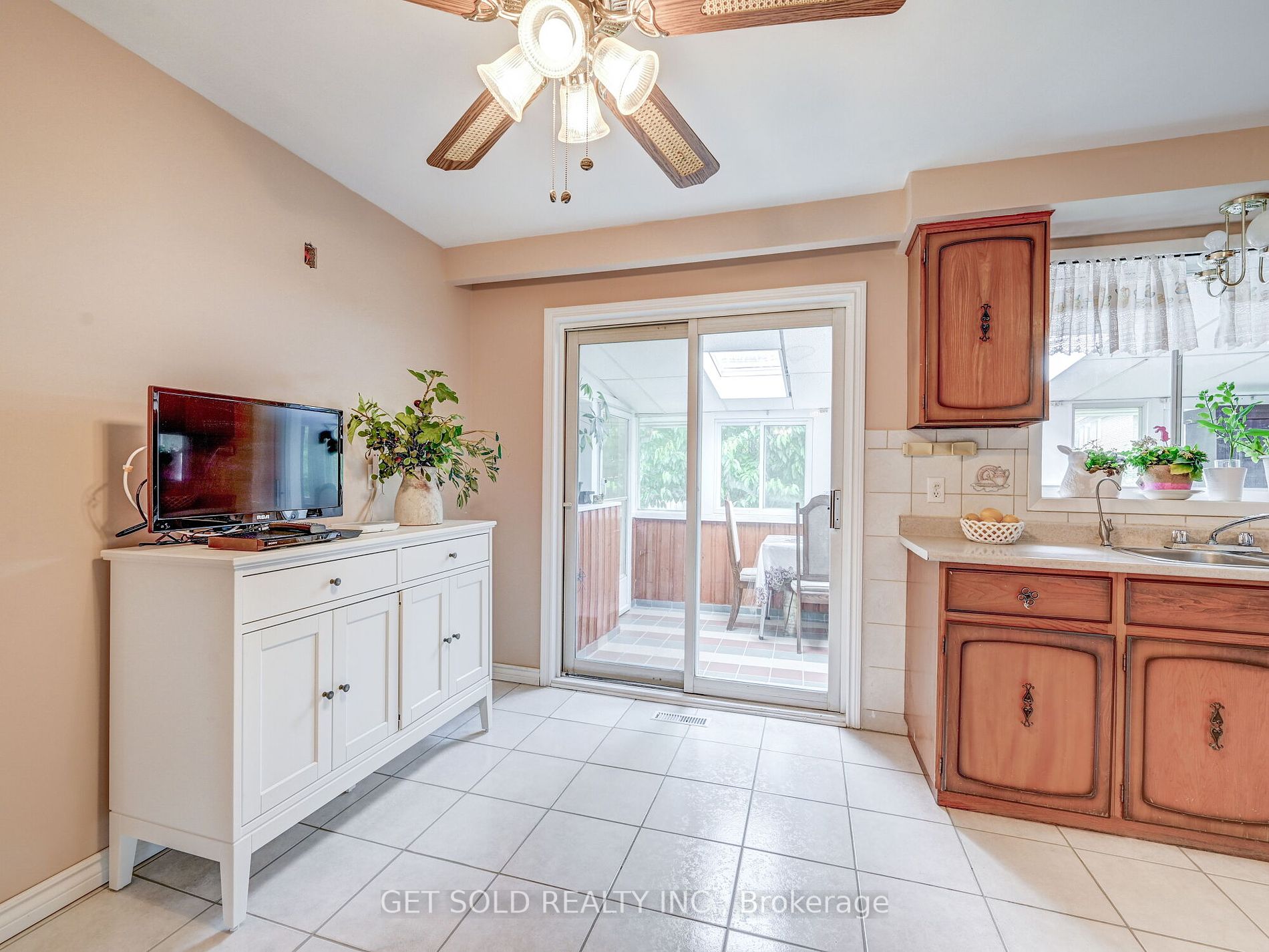 3651 Broomhill Crescent
