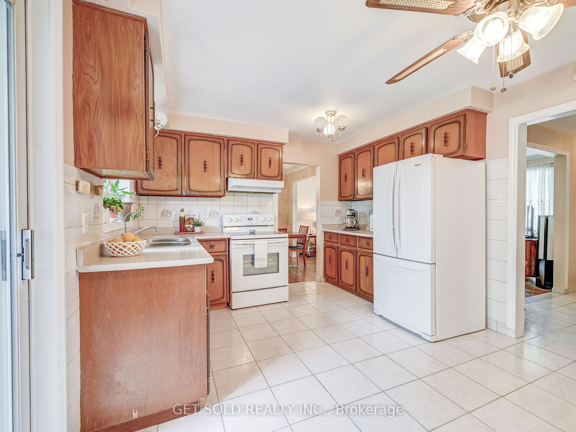 3651 Broomhill Crescent