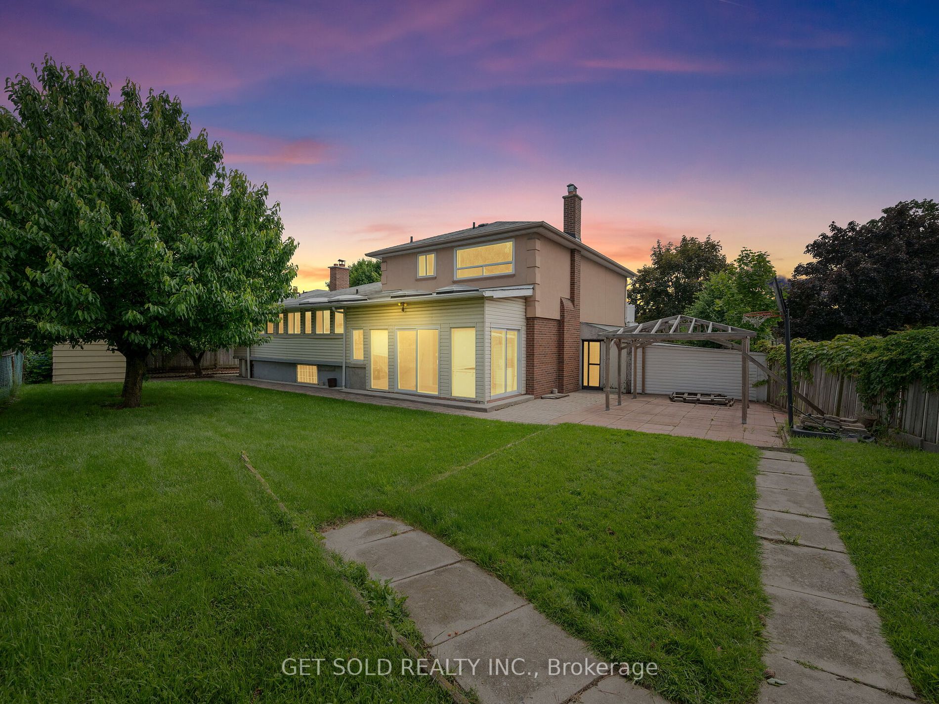 3651 Broomhill Crescent