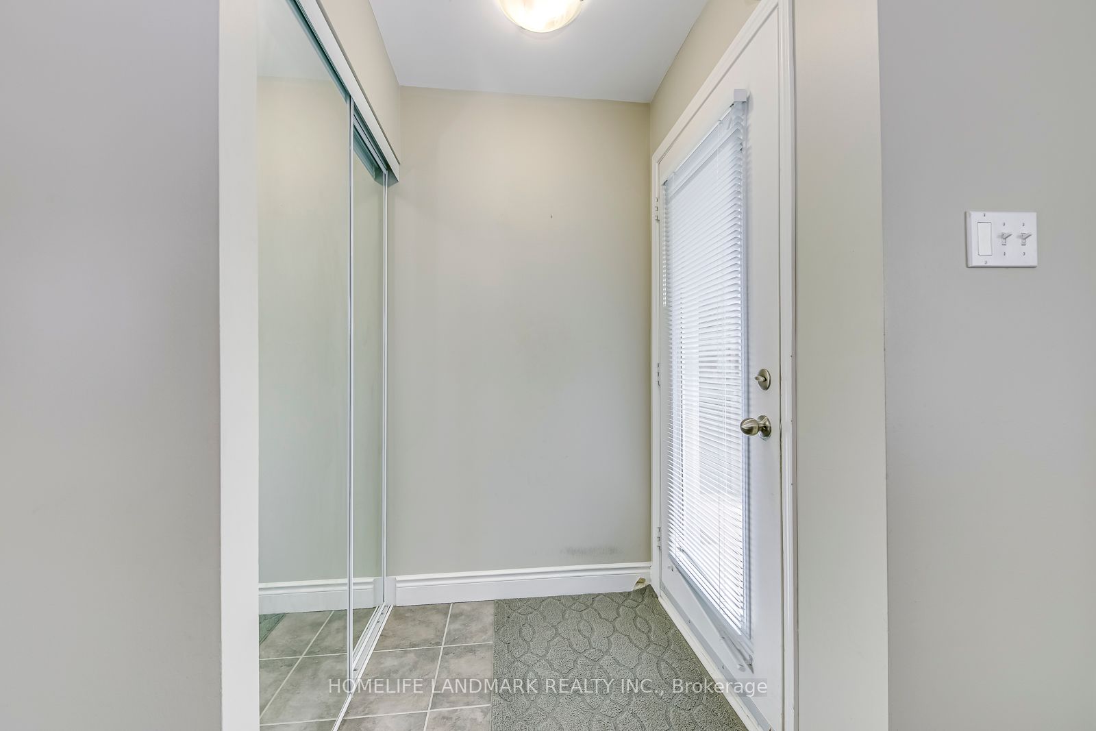 2891 Rio Court, #121