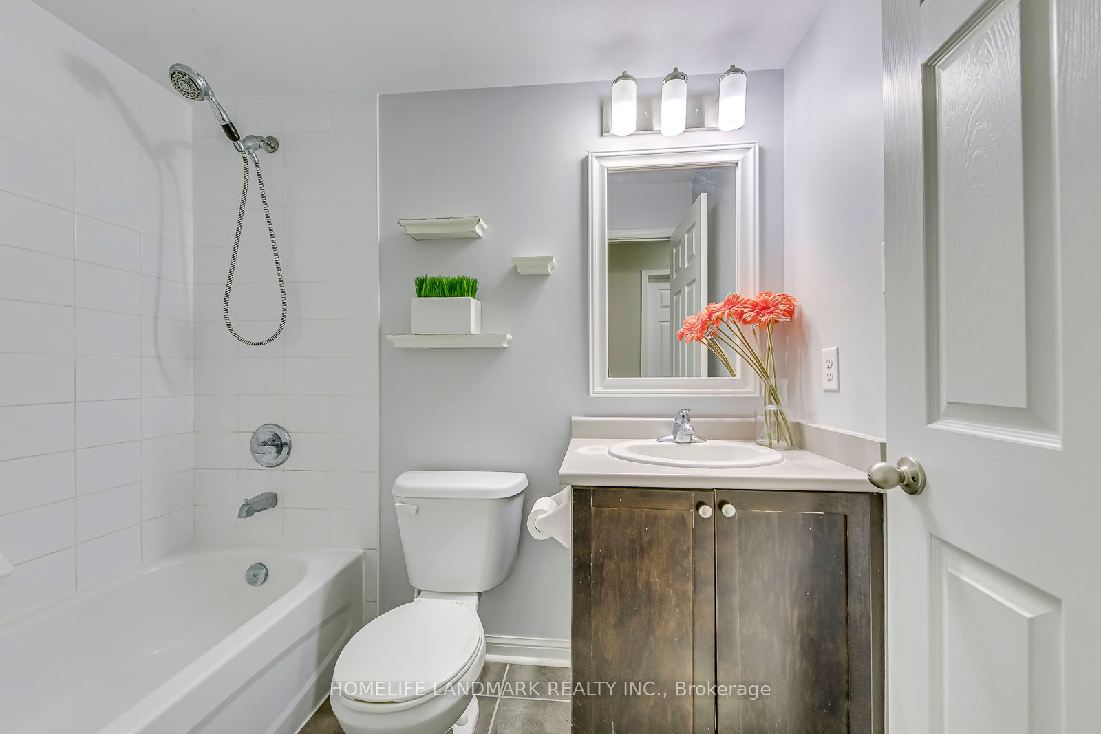 2891 Rio Court, #121