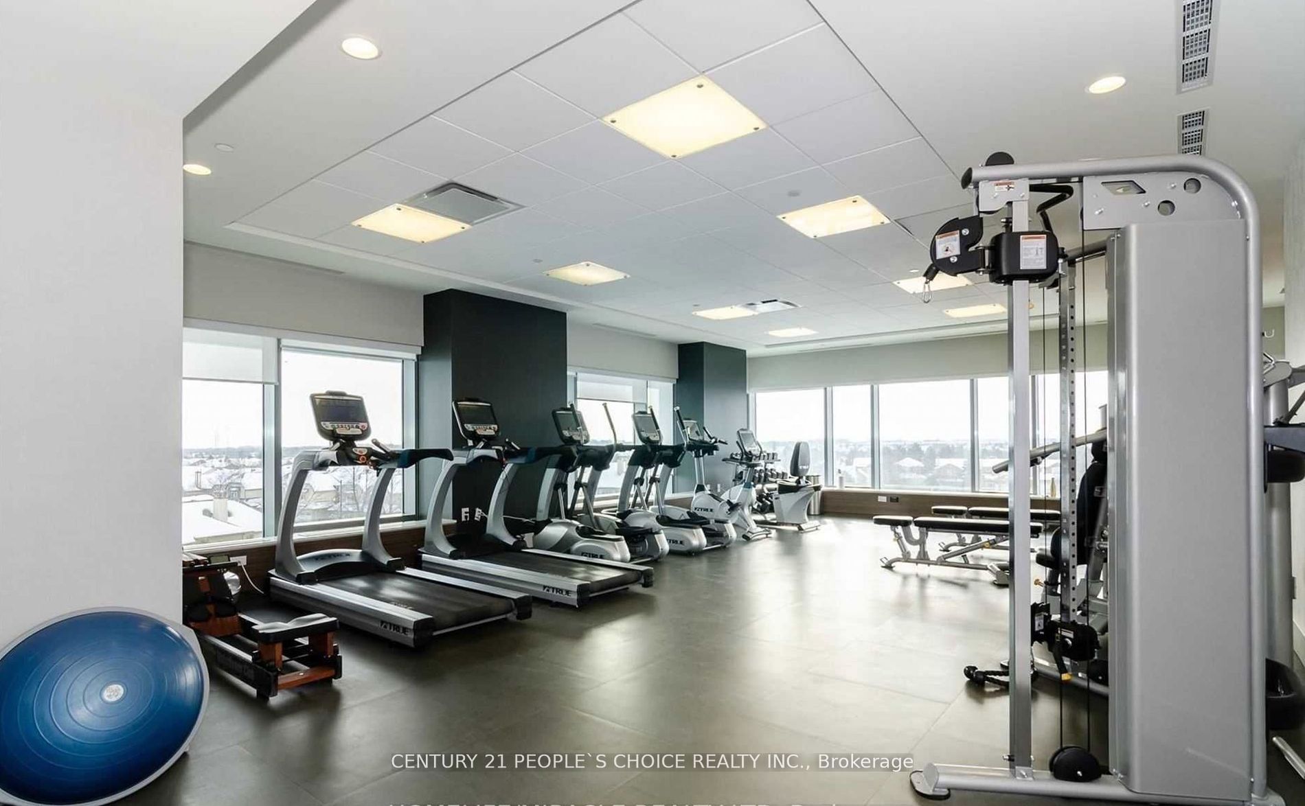 2560 Eglinton Ave W, #303
