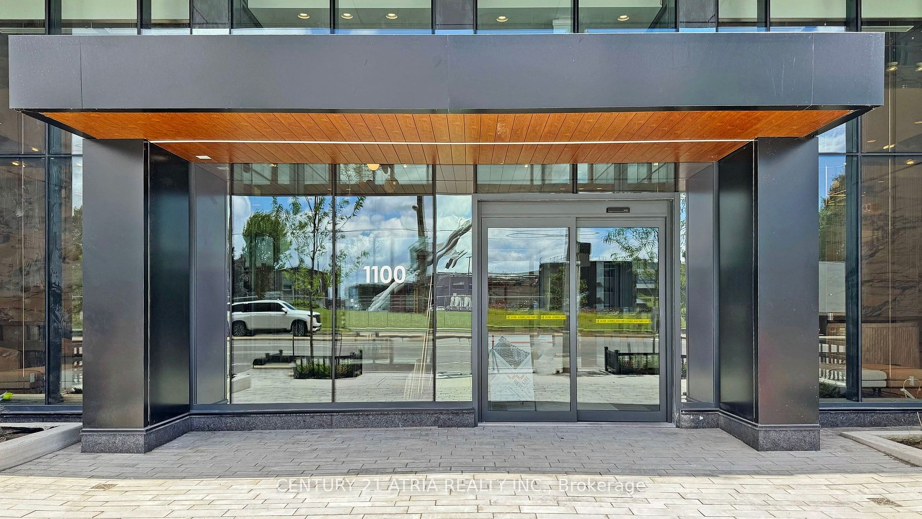 1100 sheppard Avenue W #602