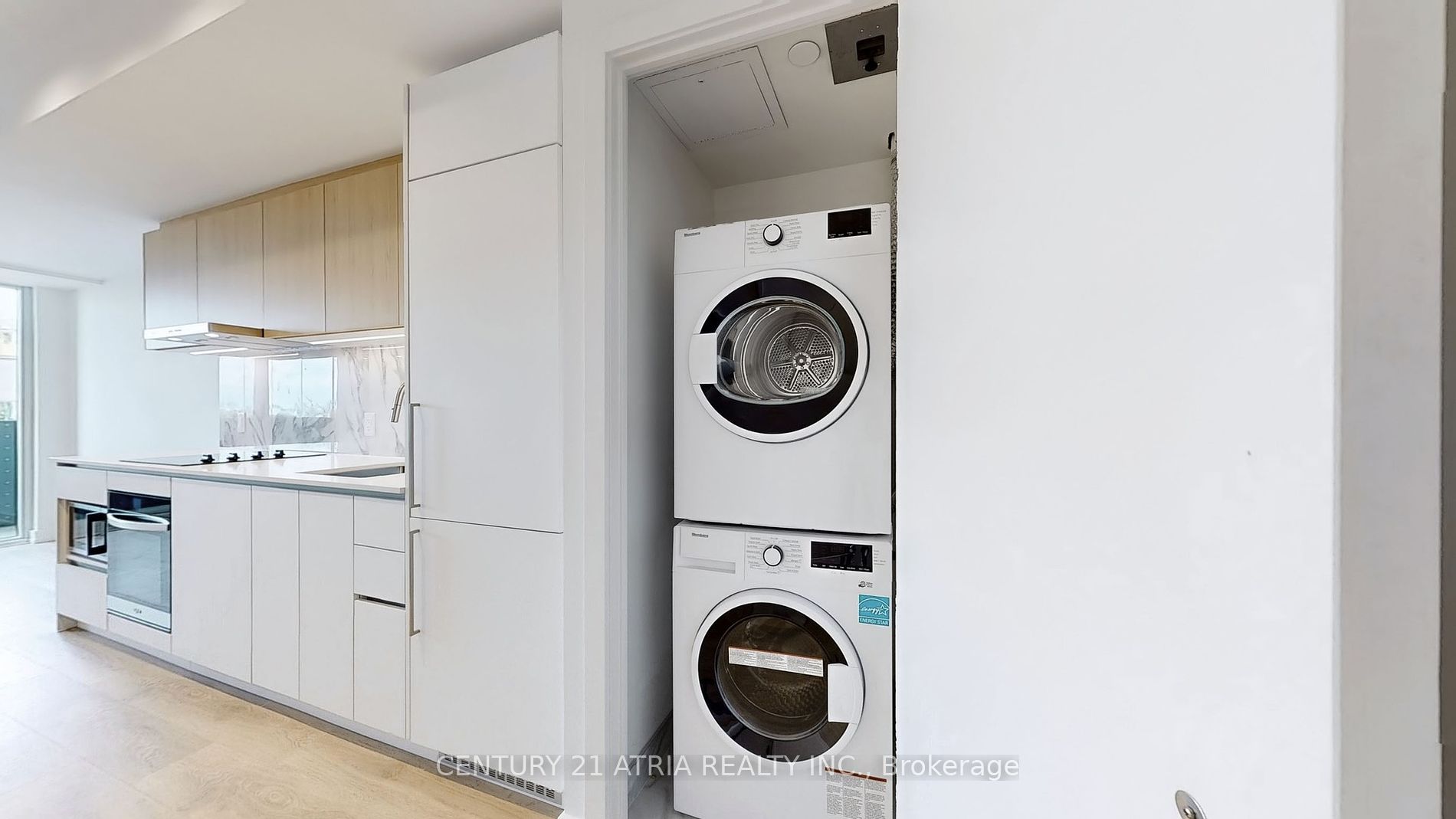 1100 sheppard Avenue W #602