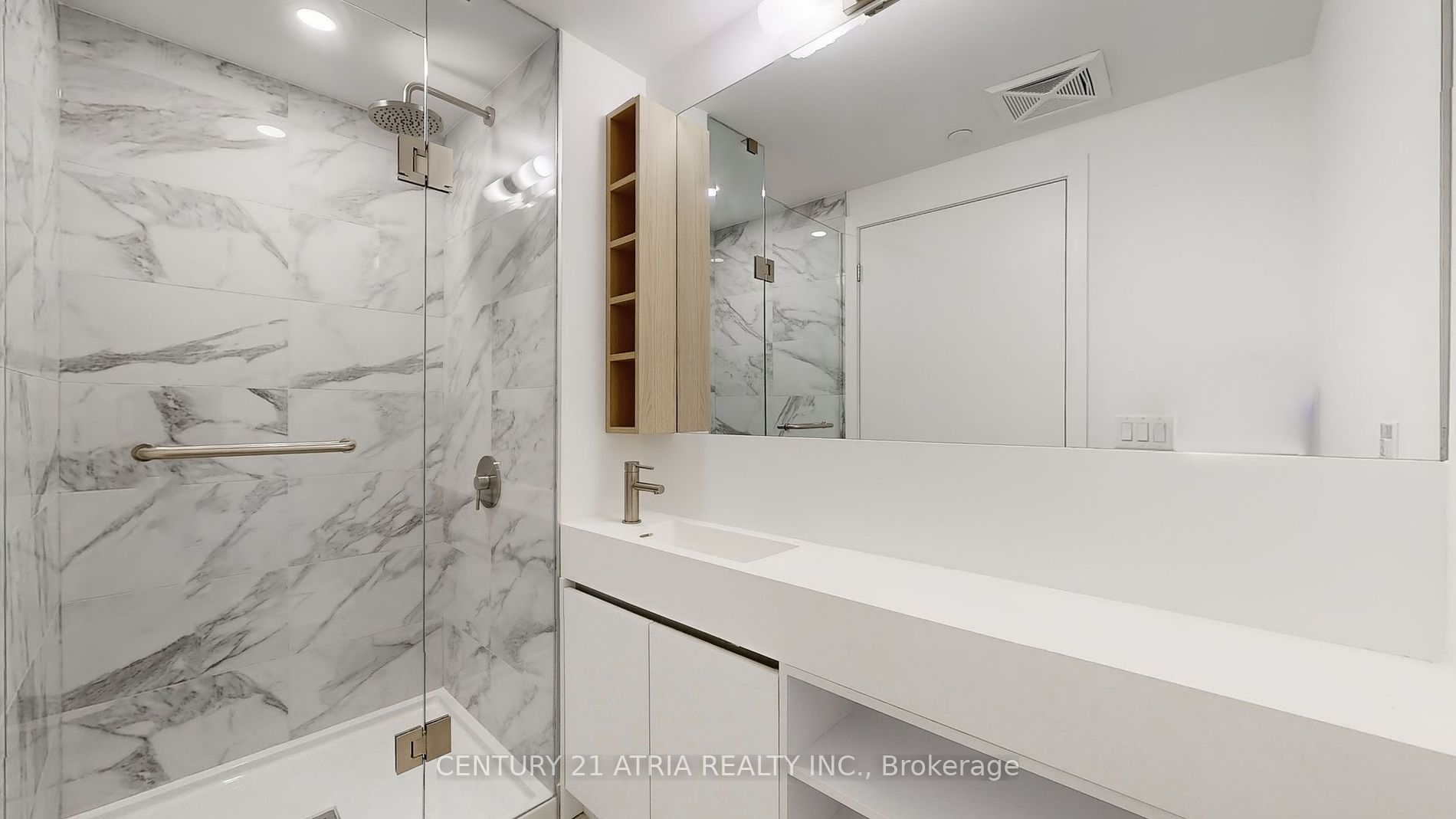 1100 sheppard Avenue W #602