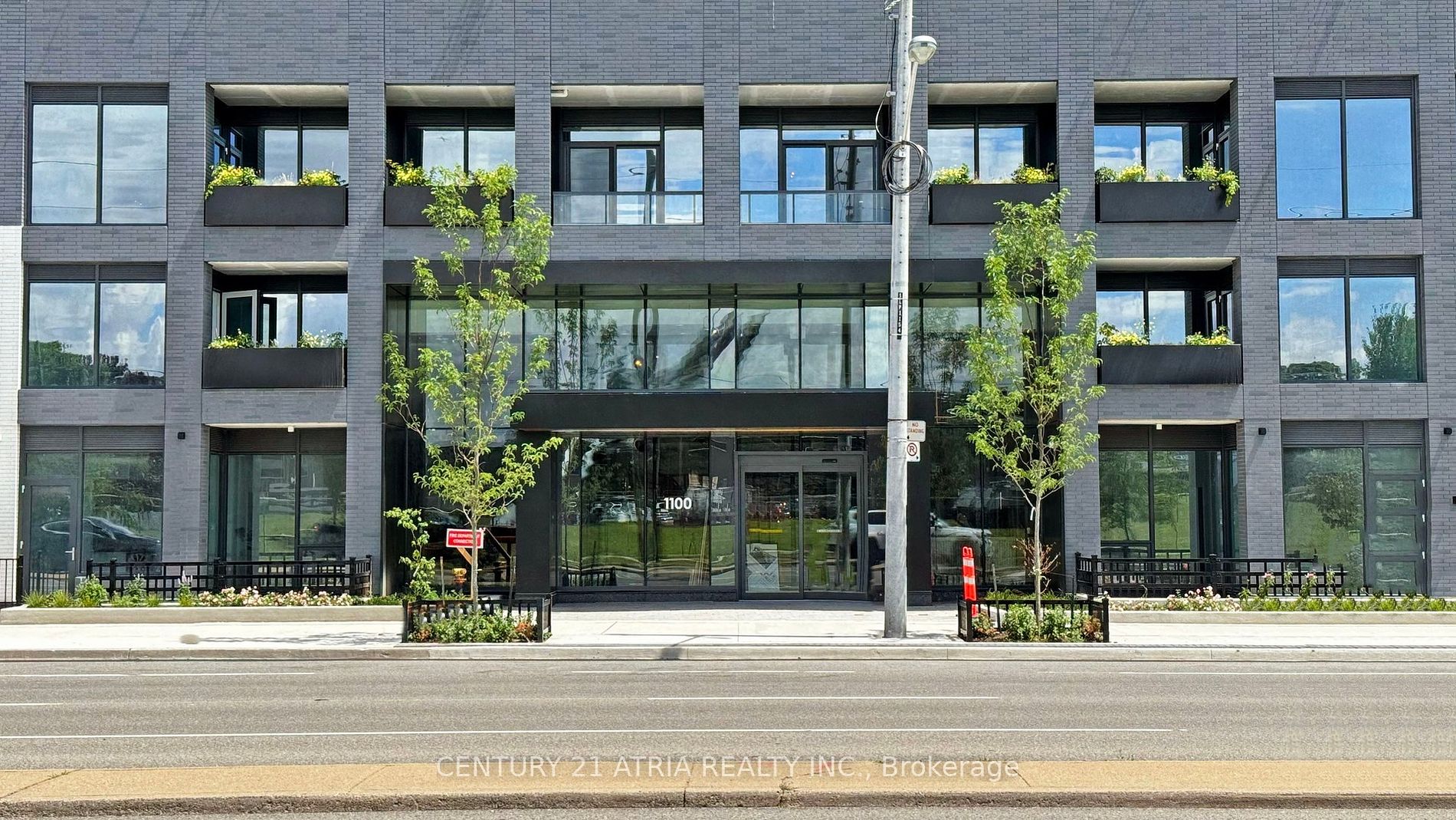 1100 sheppard Avenue W #602