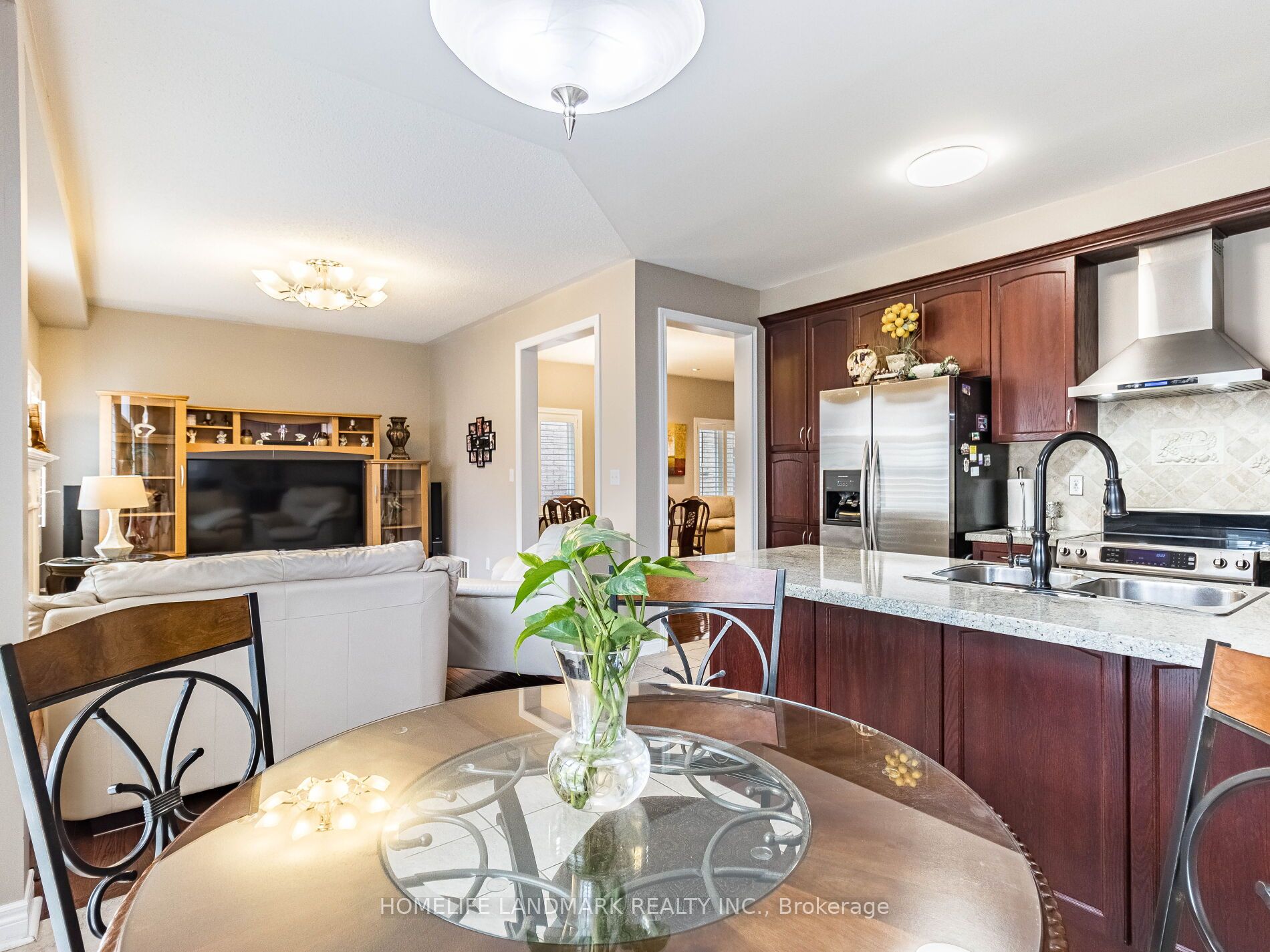 52 Hardgate Cres