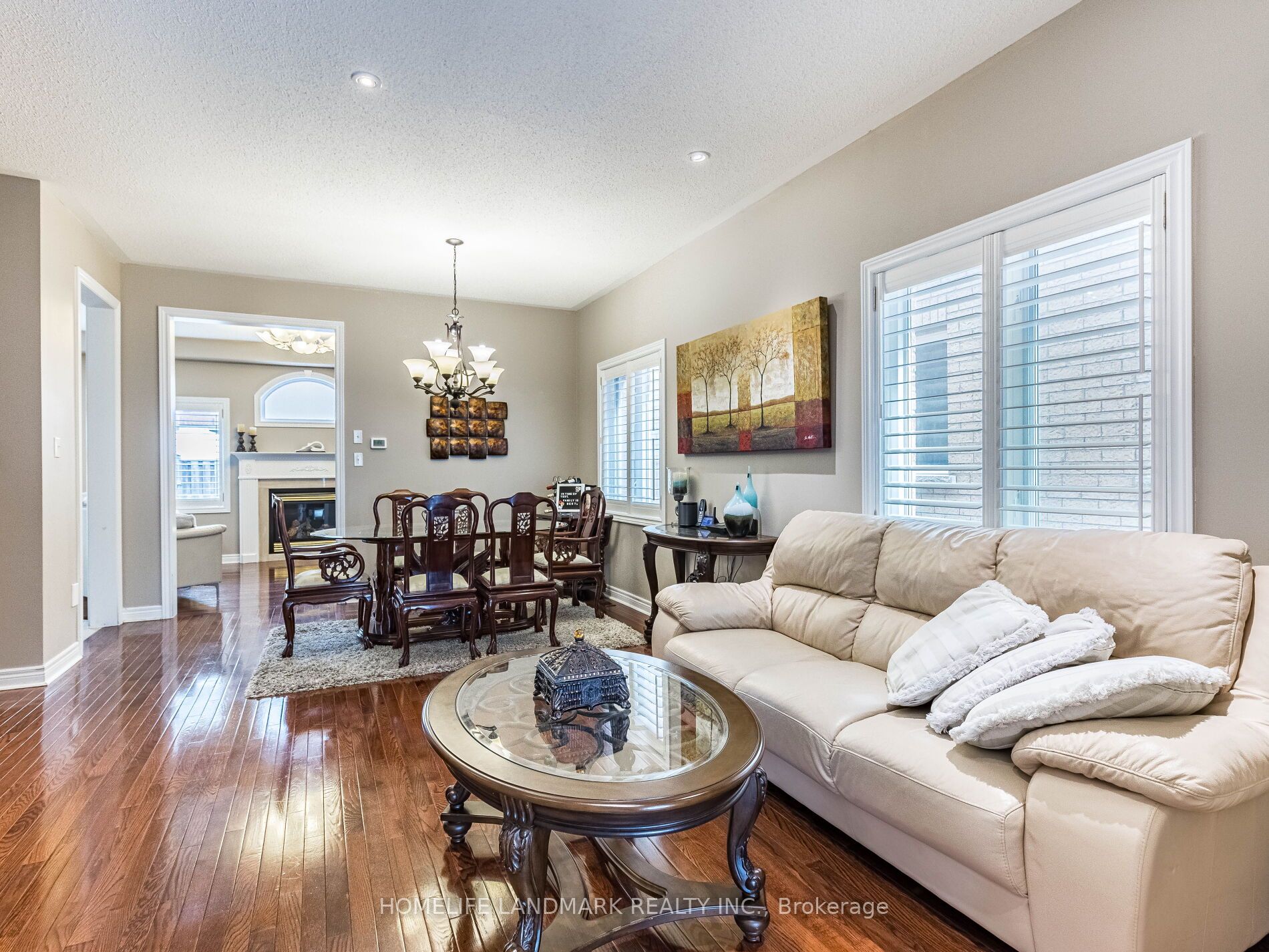 52 Hardgate Cres