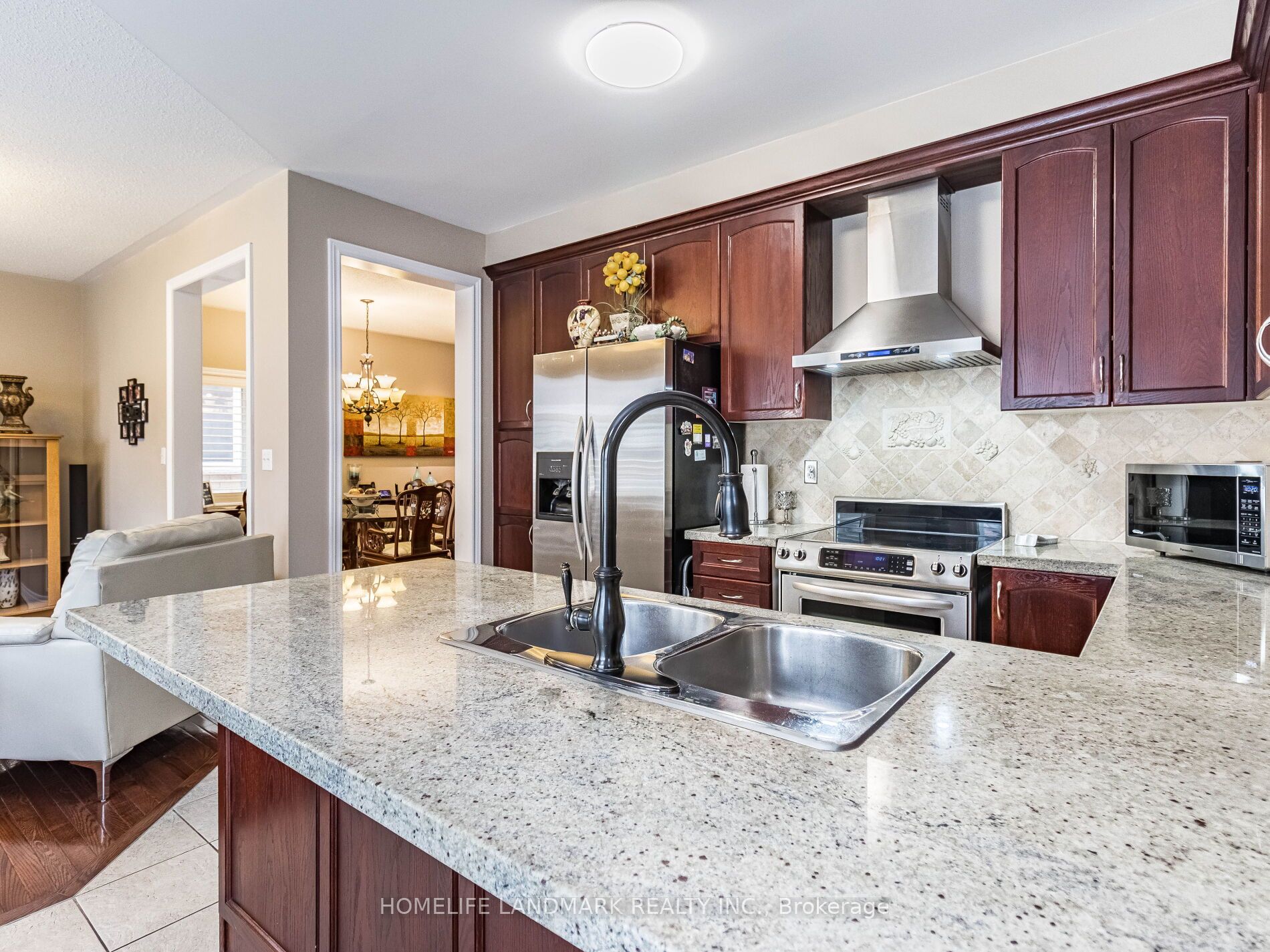 52 Hardgate Cres