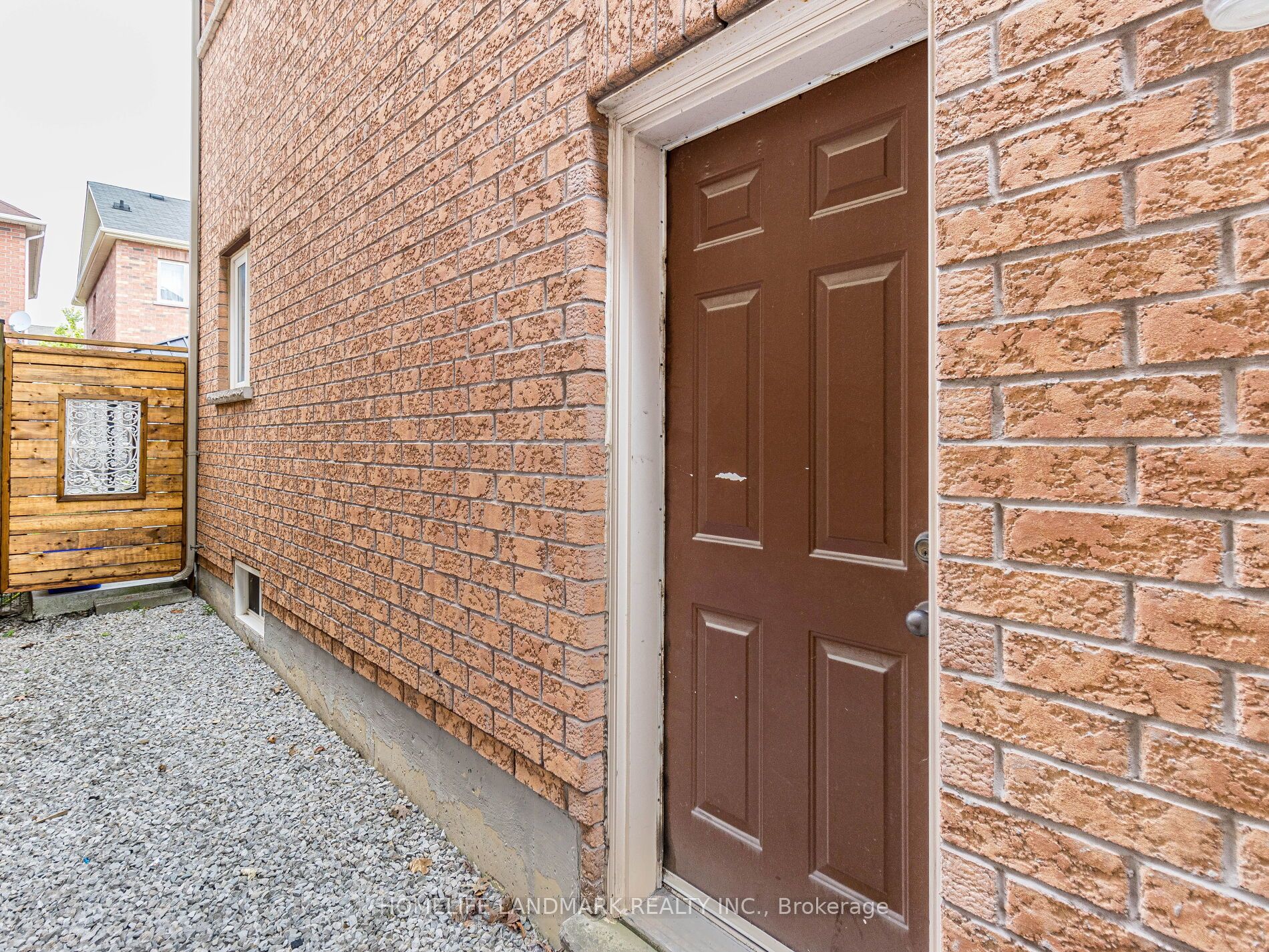 52 Hardgate Cres