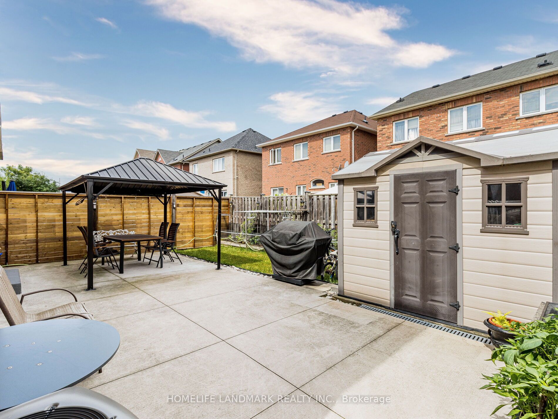 52 Hardgate Cres
