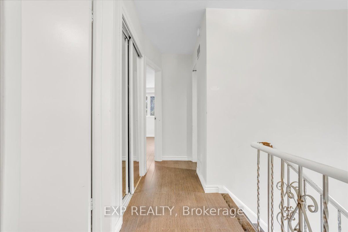208 Lake Promenade
