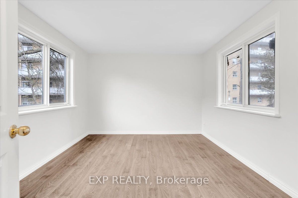 208 Lake Promenade