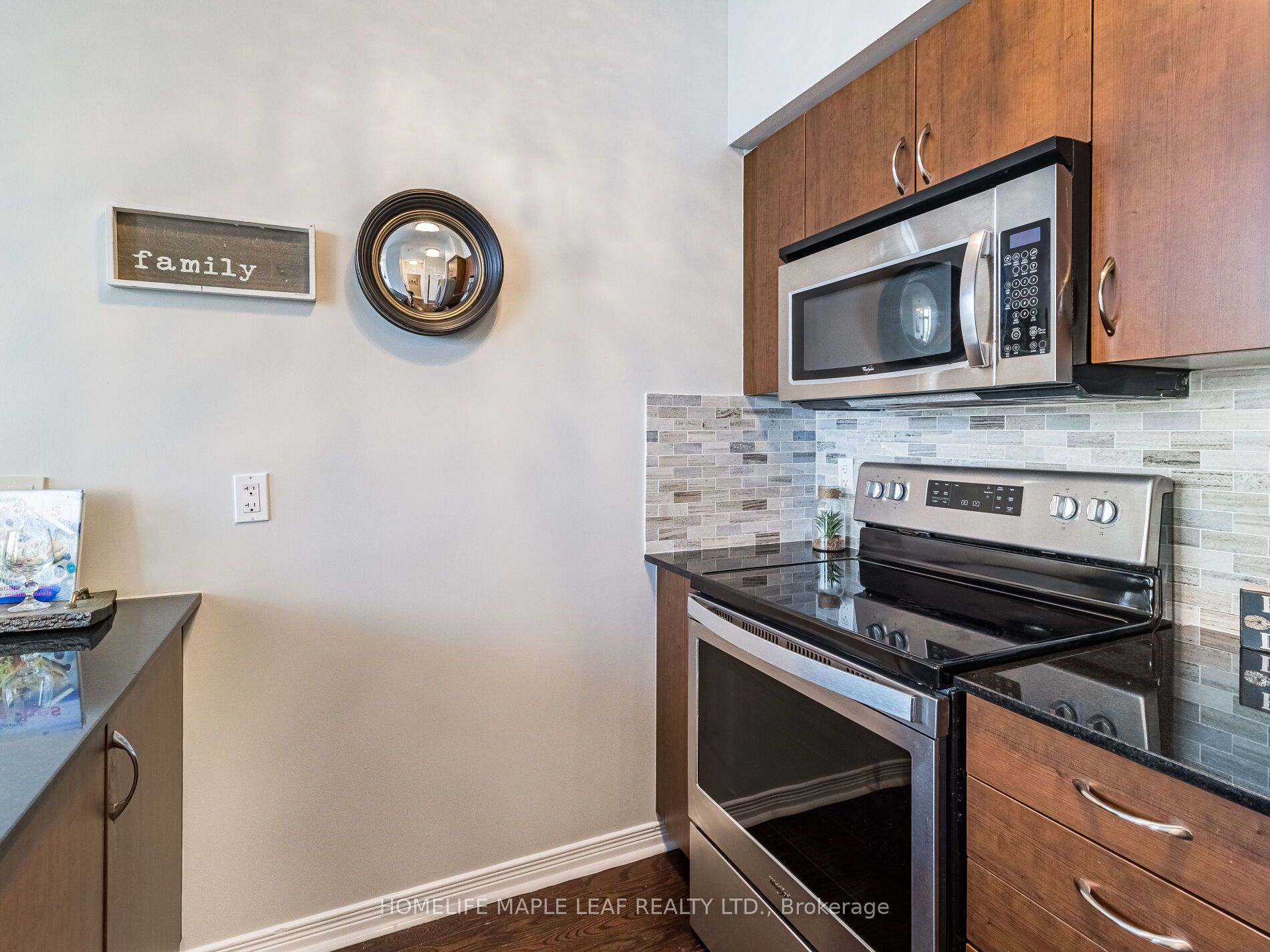 2240 Lakeshore Boulevard W, #LPH02