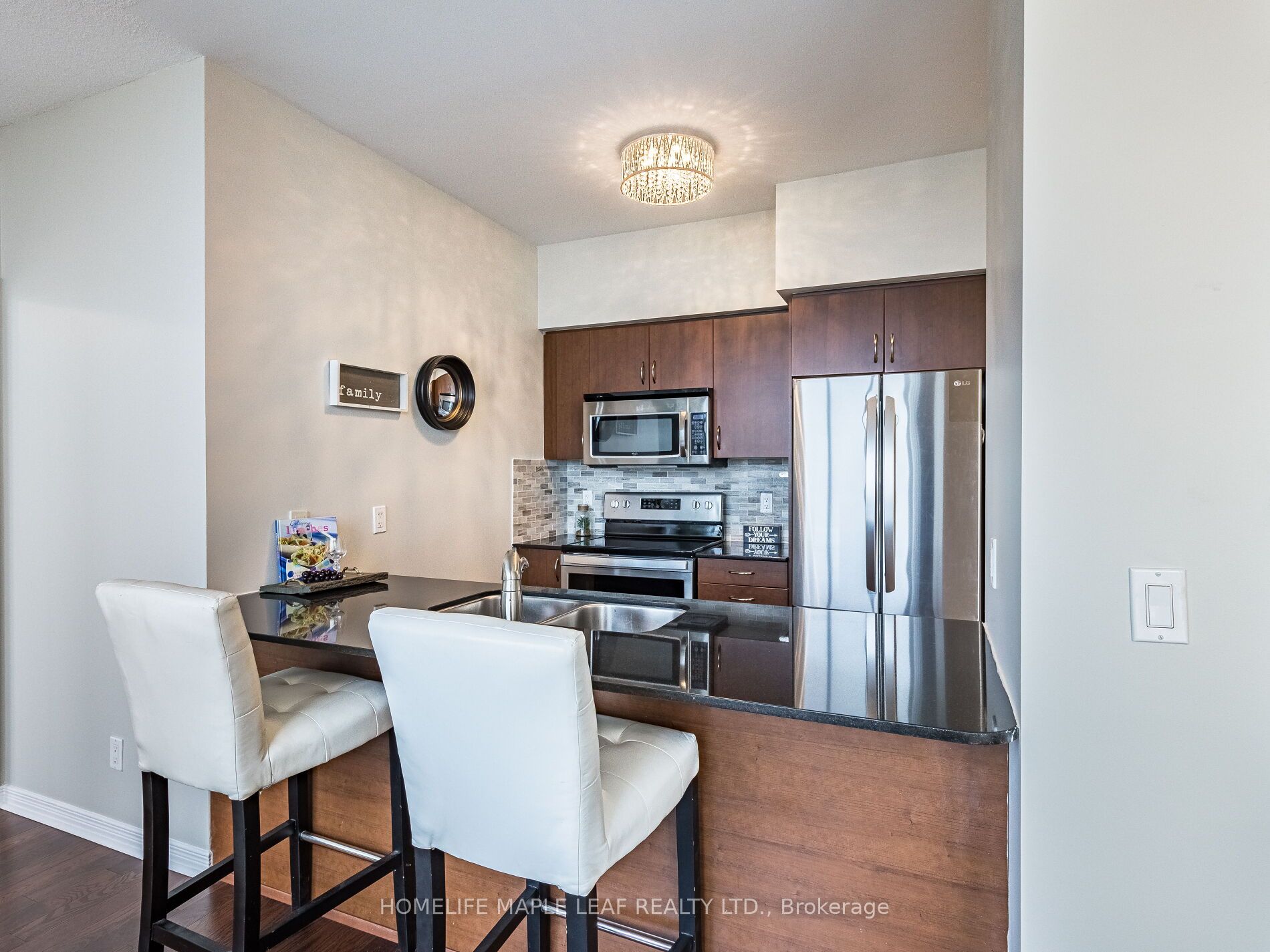 2240 Lakeshore Boulevard W, #LPH02