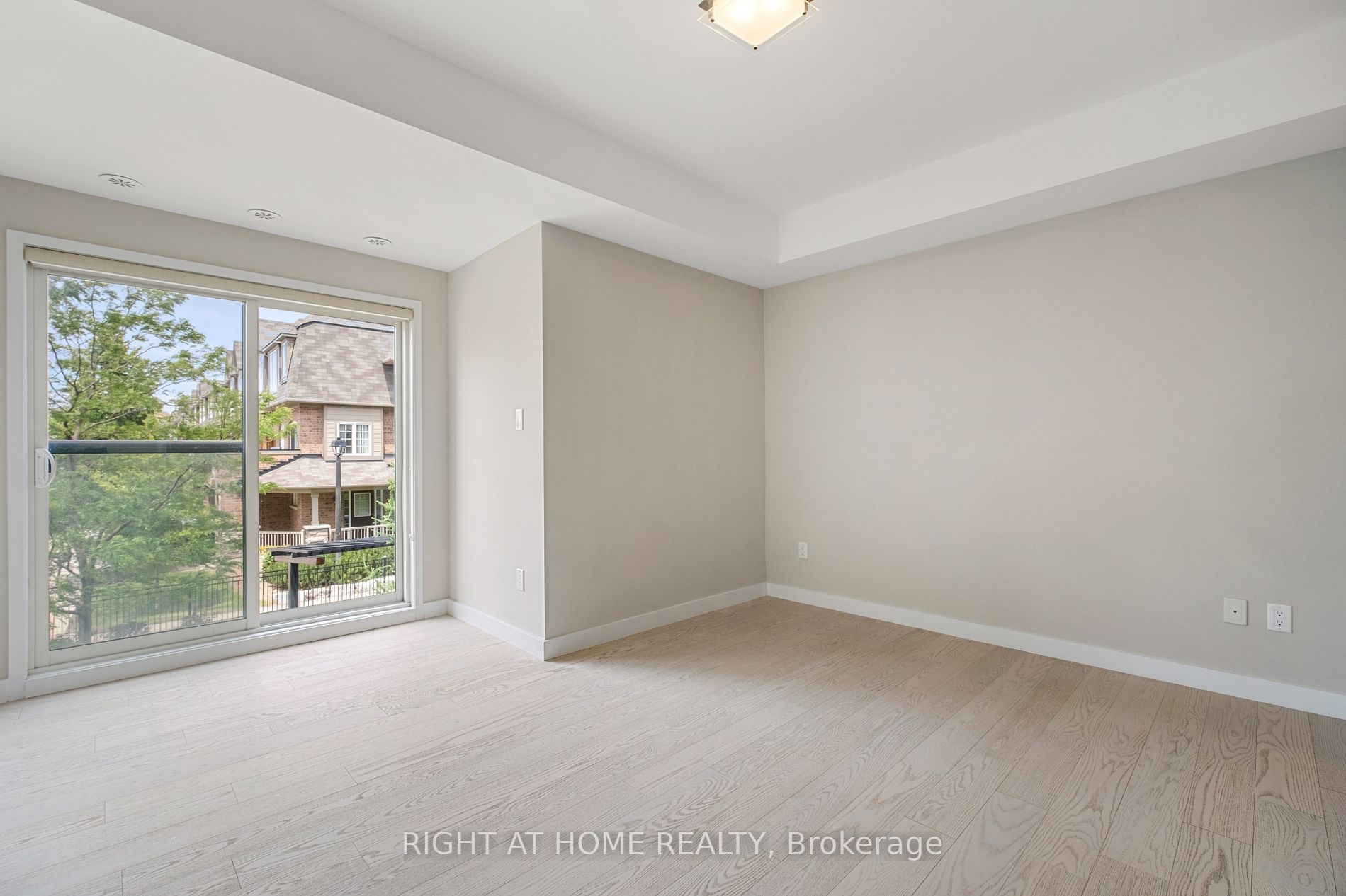5025 Harvard Rd, #204