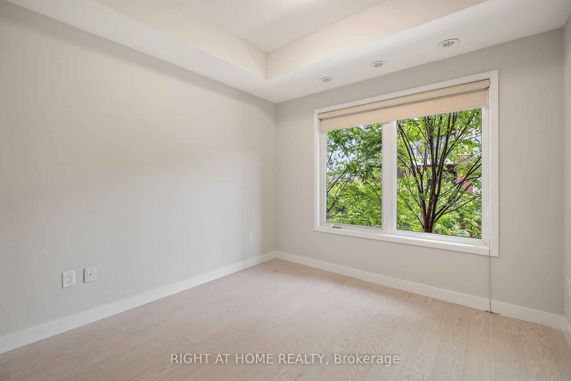 5025 Harvard Rd, #204