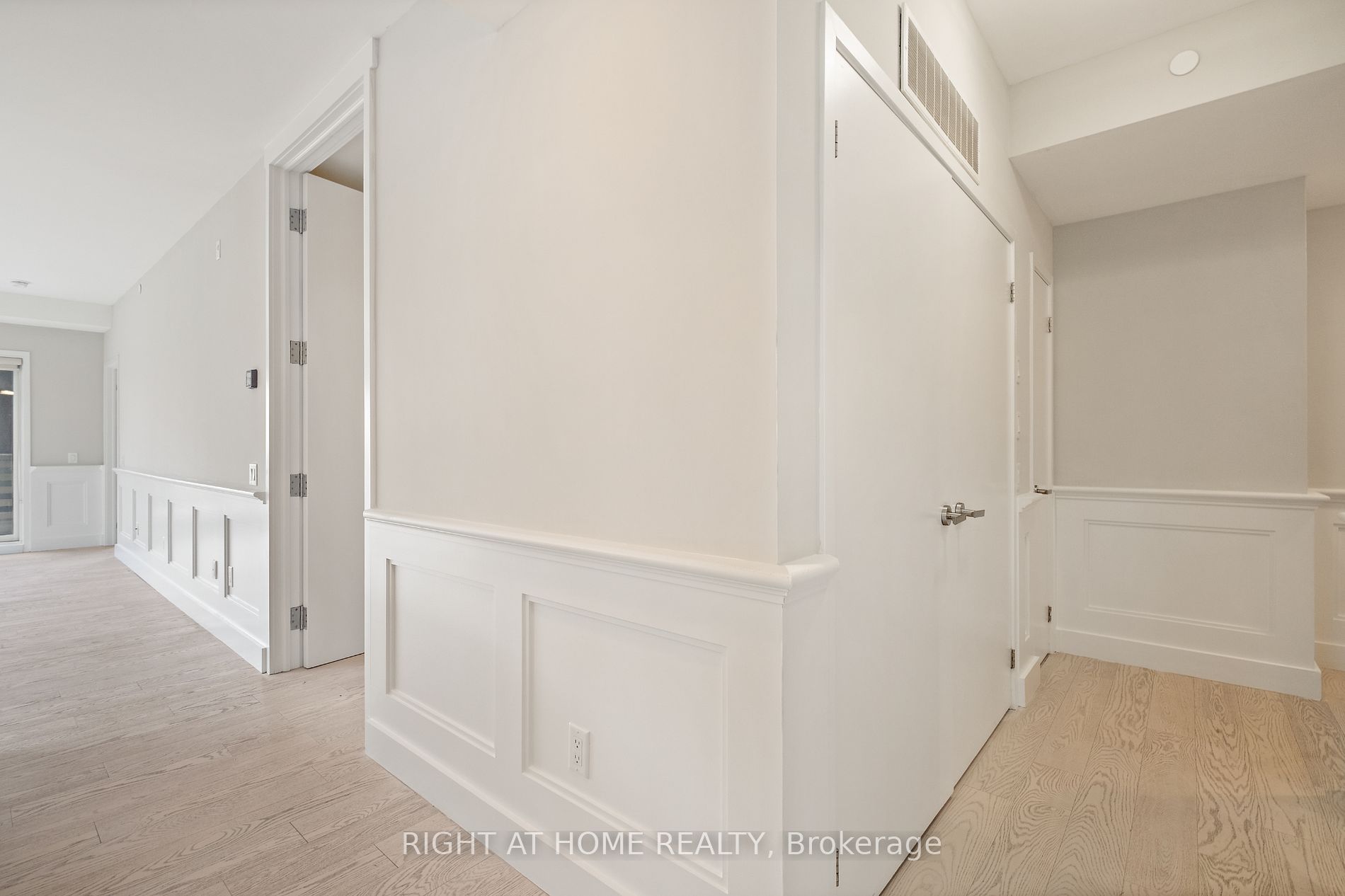 5025 Harvard Rd, #204