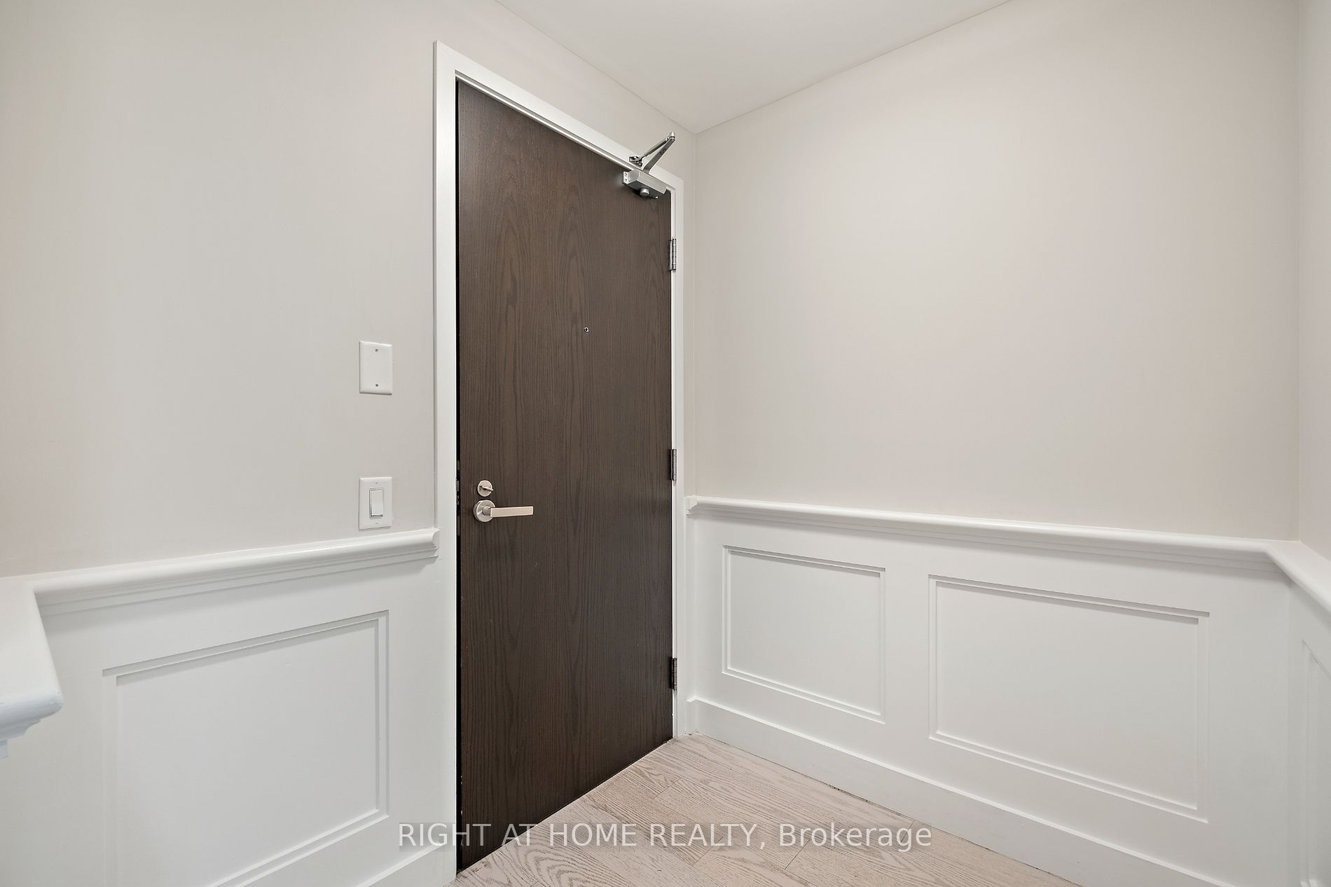 5025 Harvard Rd, #204