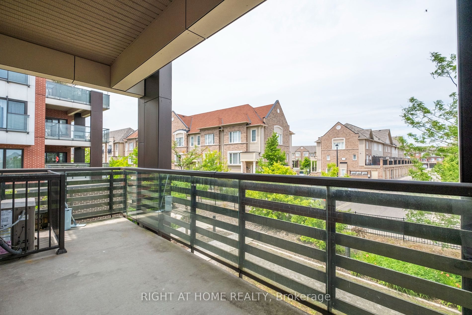 5025 Harvard Rd, #204
