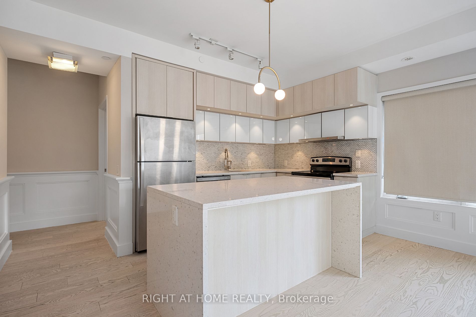 5025 Harvard Rd, #204